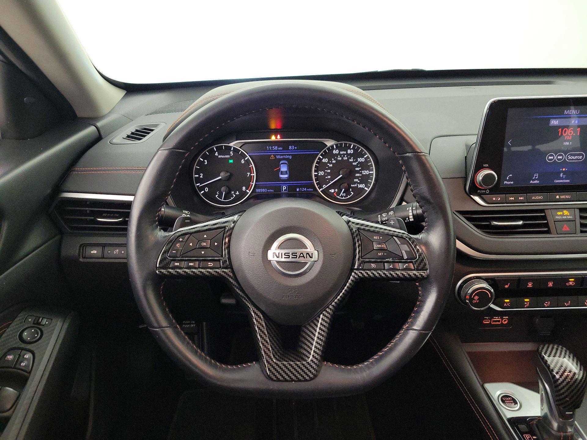 Thumbnail: 2019 Nissan Altima - 10