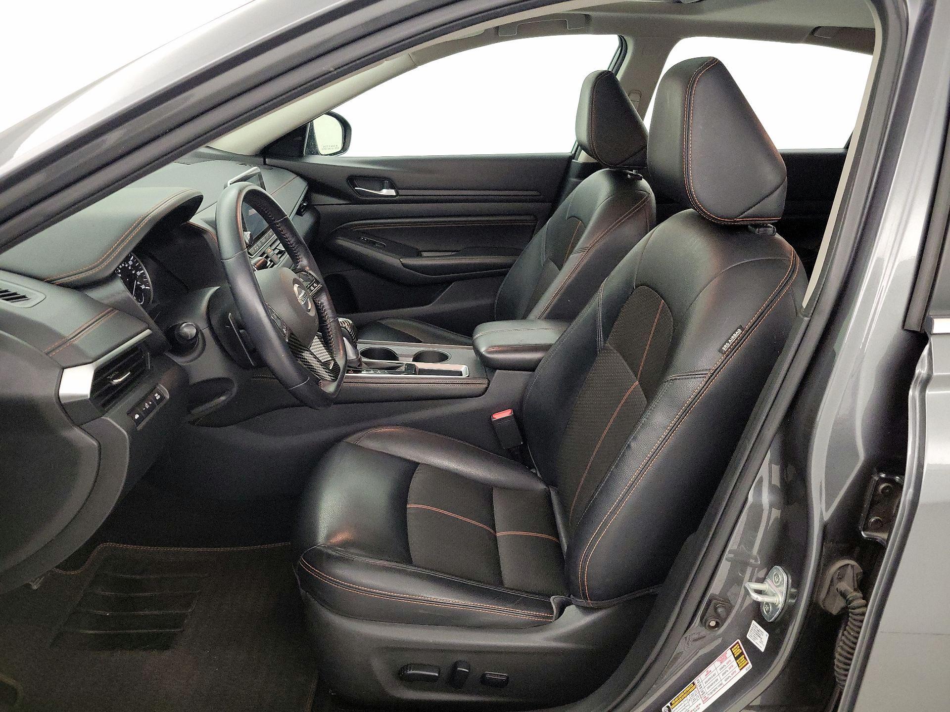 Thumbnail: 2019 Nissan Altima - 11