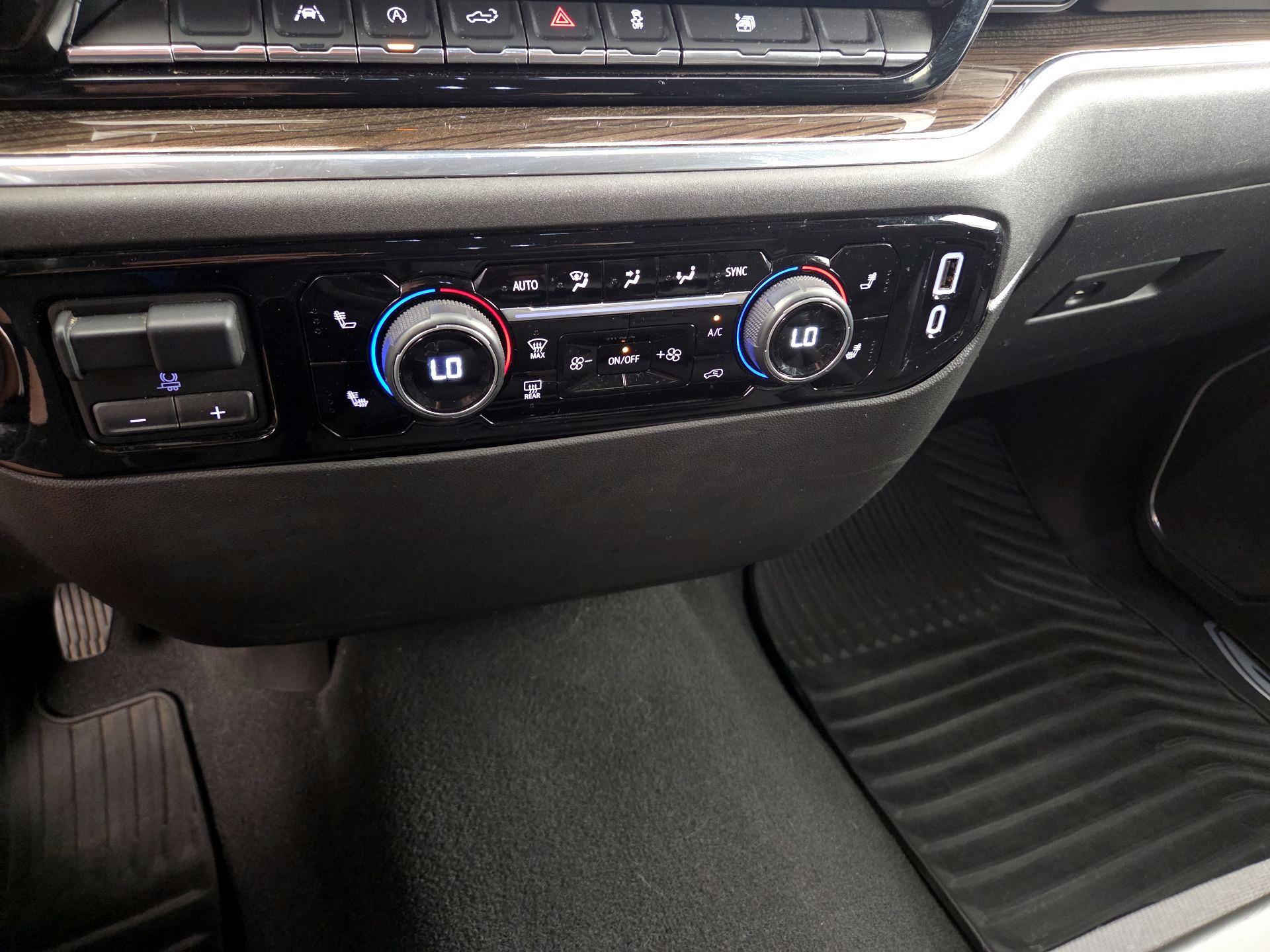 Thumbnail: 2024 Chevrolet Silverado 1500 - 17