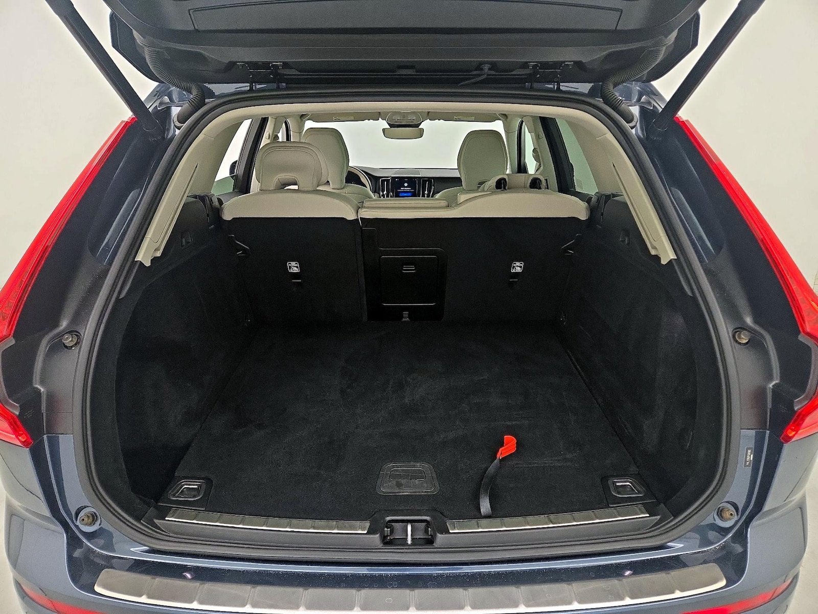 2023 Volvo XC60 Plus - Photo 23