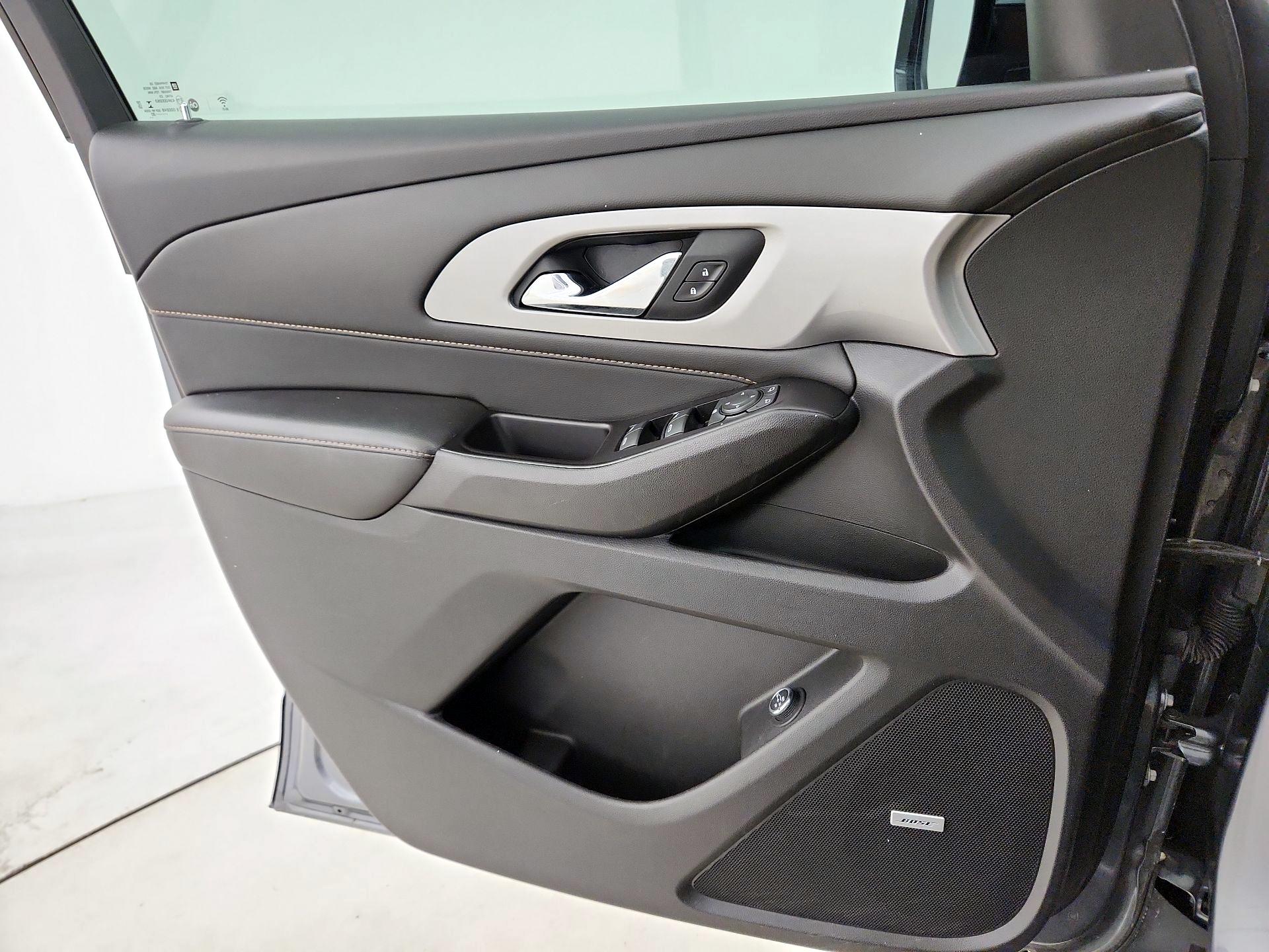 Thumbnail: 2020 Chevrolet Traverse - 12