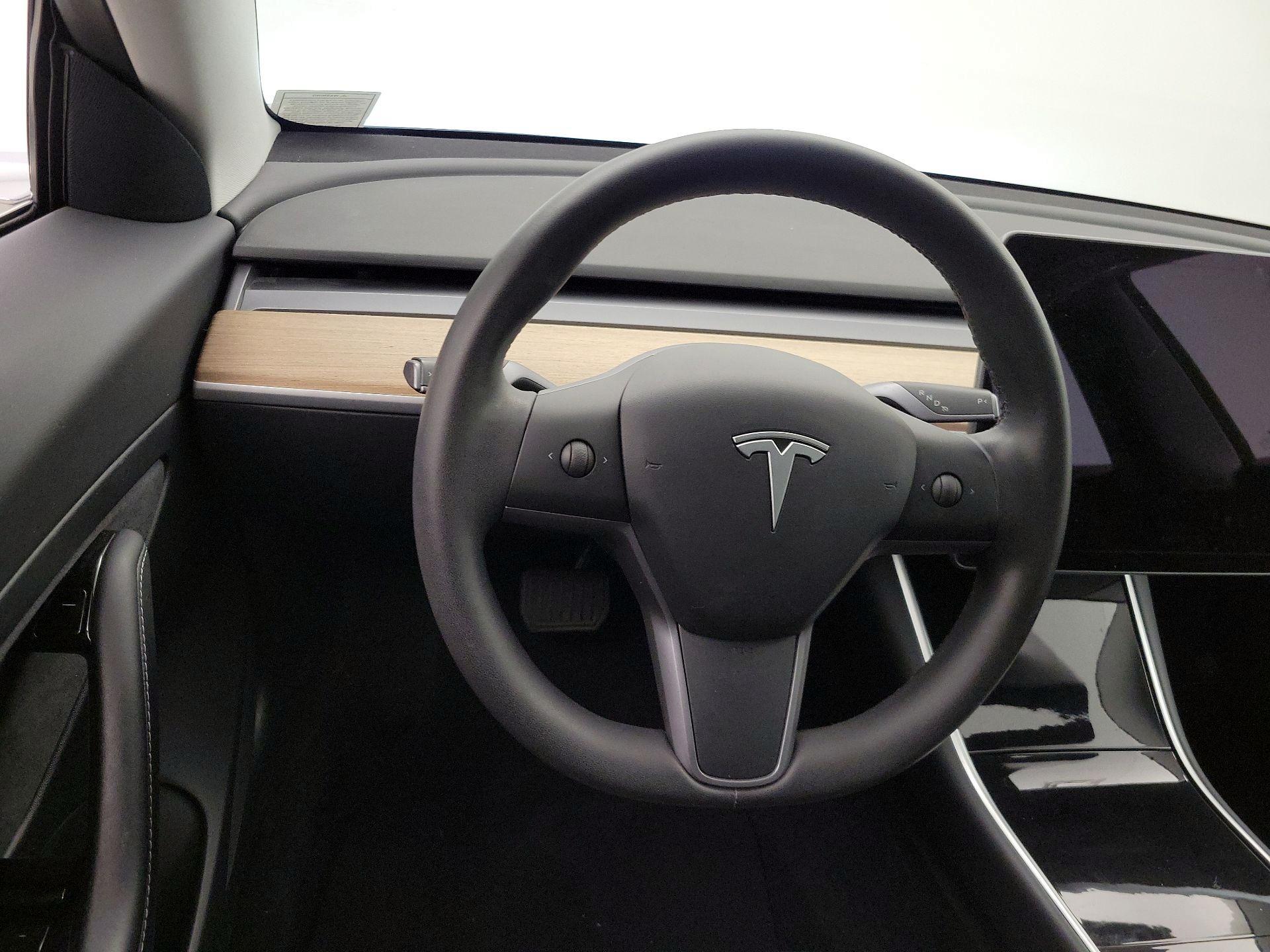 Thumbnail: 2020 Tesla Model 3 - 10