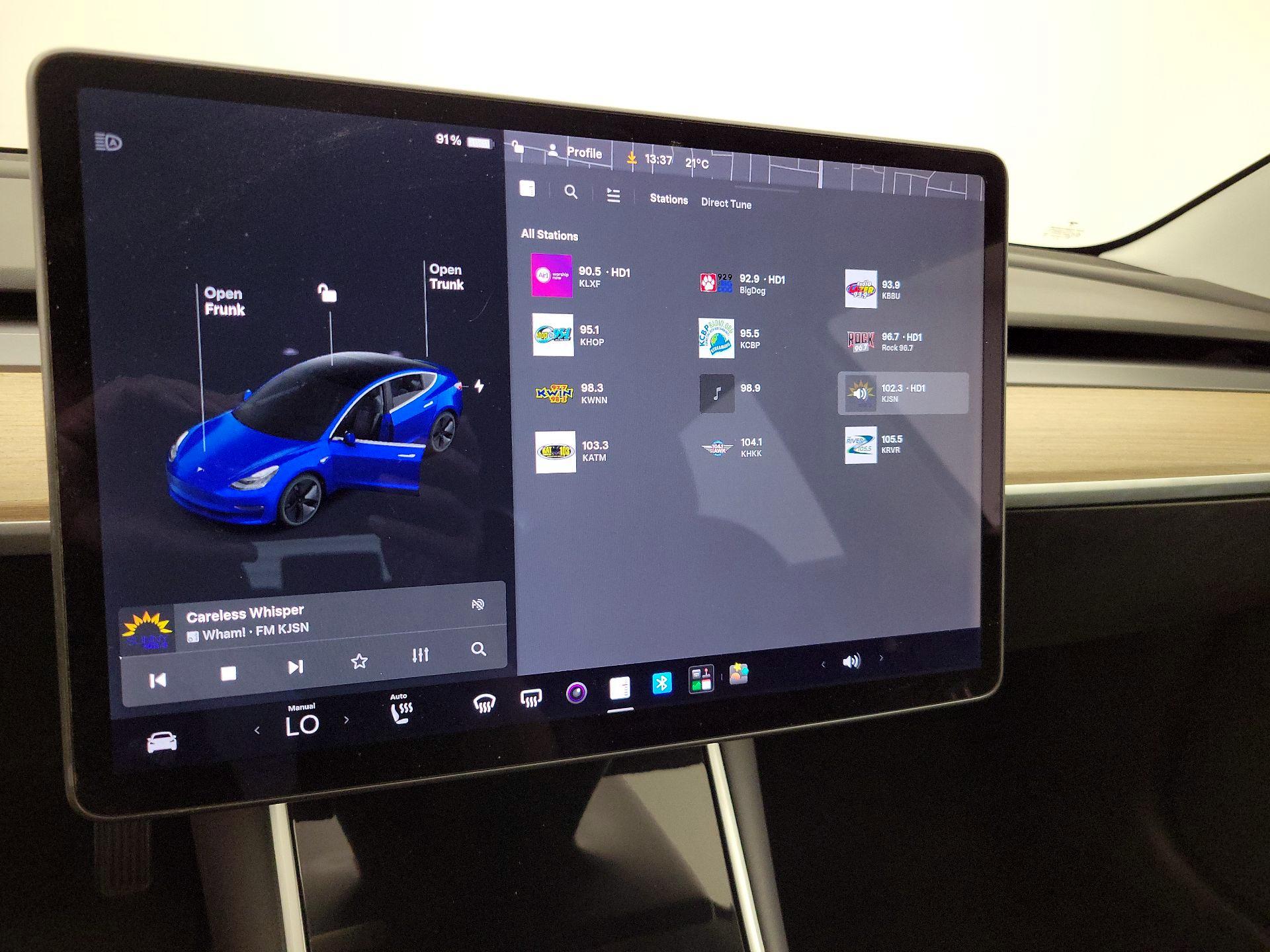 Thumbnail: 2020 Tesla Model 3 - 15