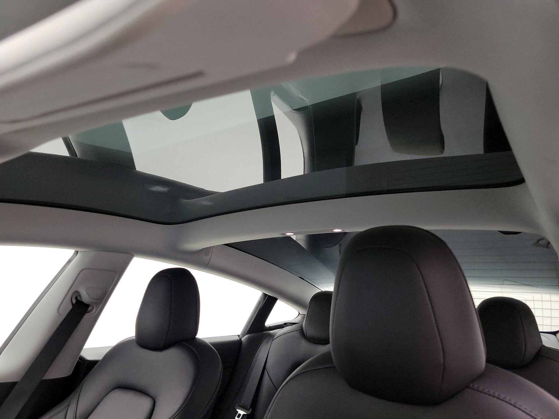 Thumbnail: 2020 Tesla Model 3 - 18