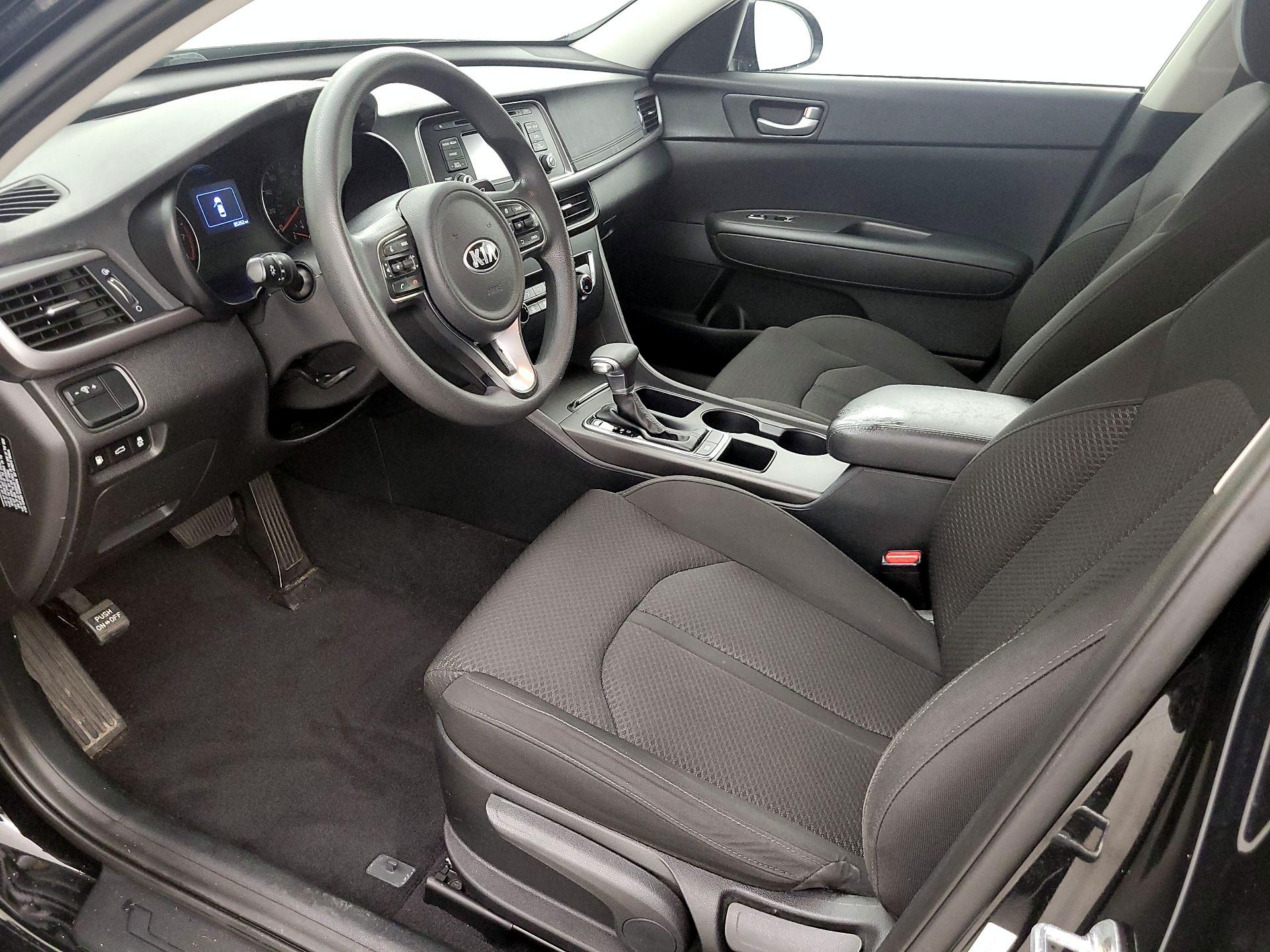 Thumbnail: 2016 Kia Optima - 11