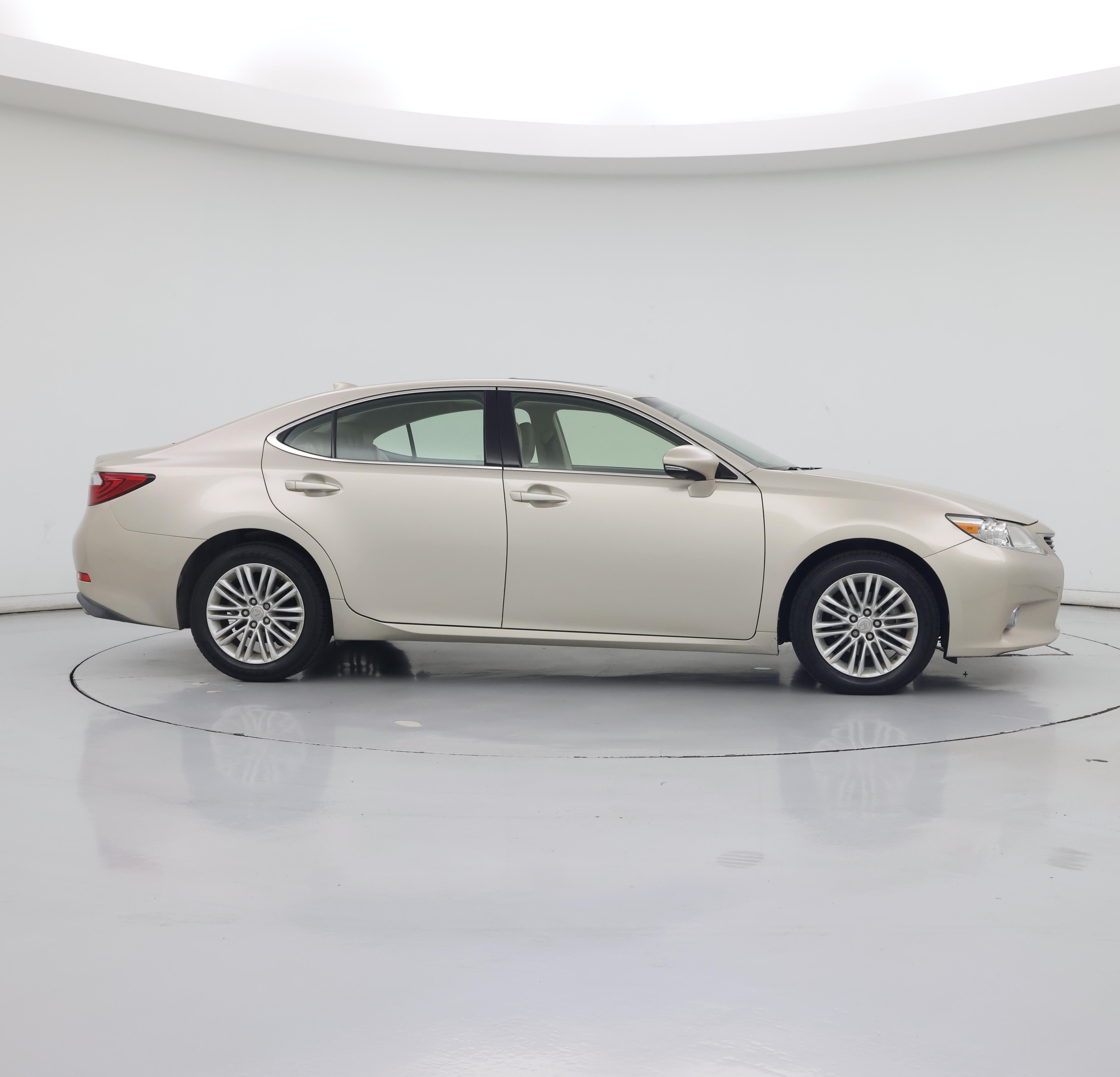 Thumbnail: 2015 Lexus ES - 7