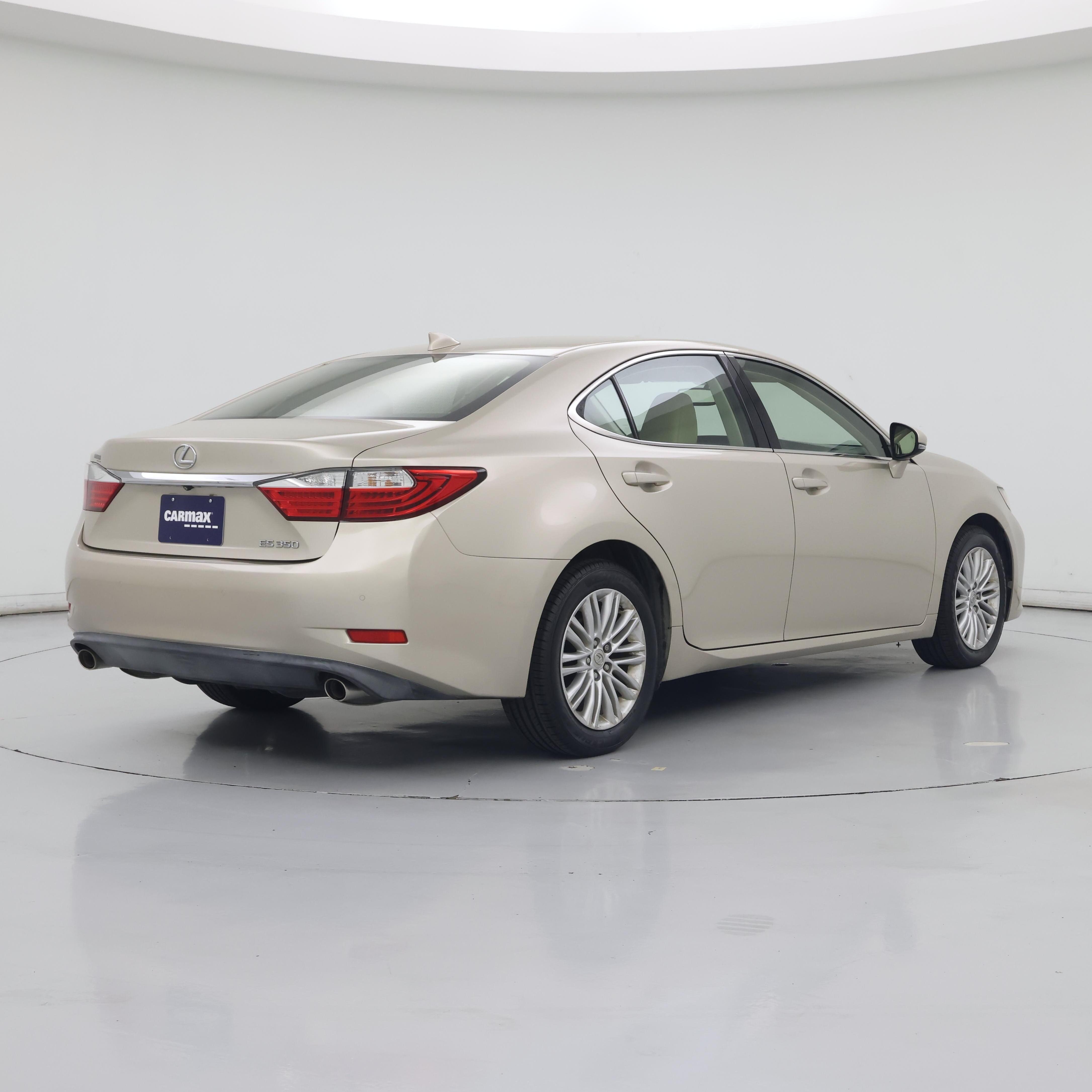 Thumbnail: 2015 Lexus ES - 8