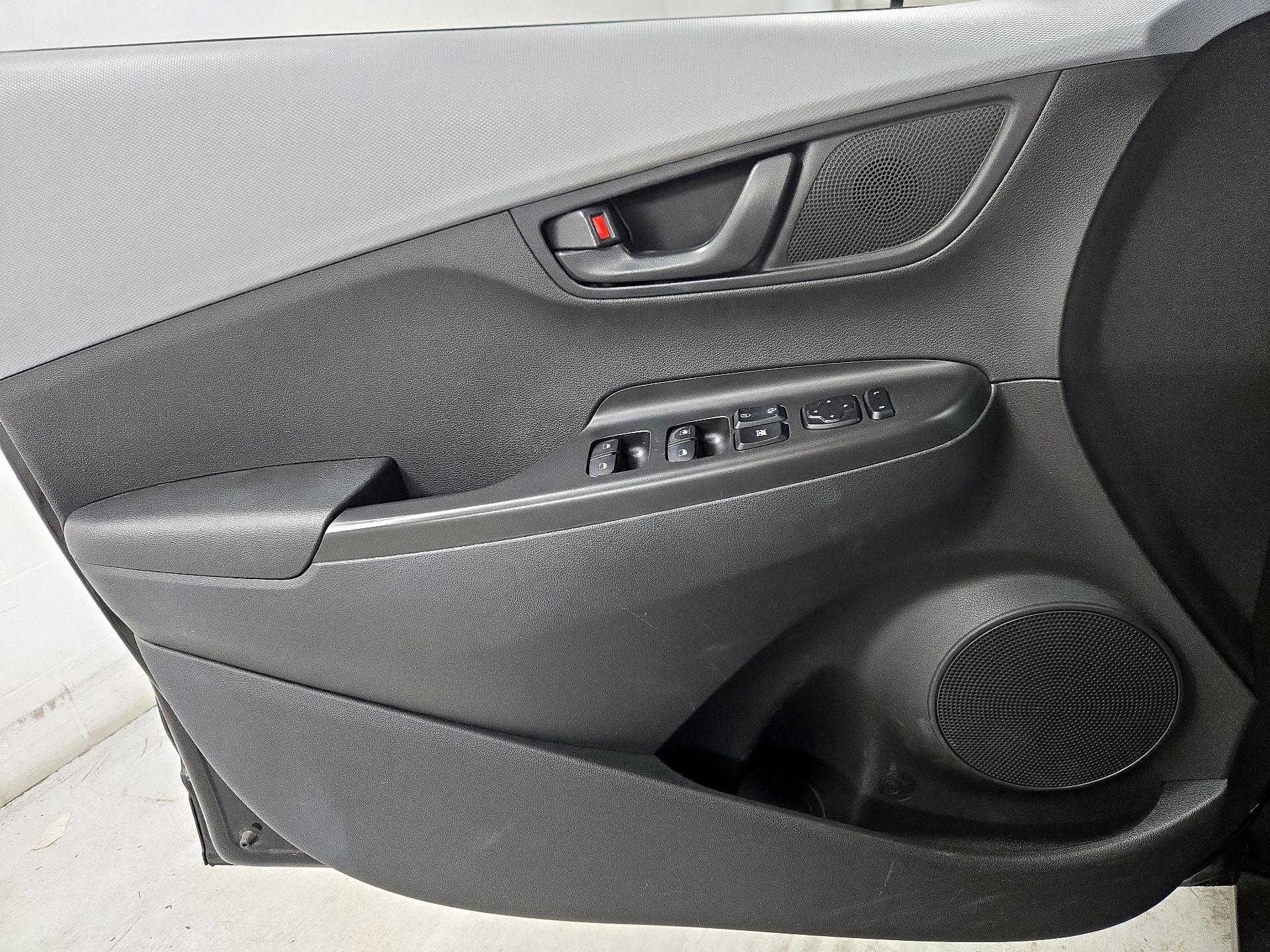 Thumbnail: 2021 Hyundai Kona - 12