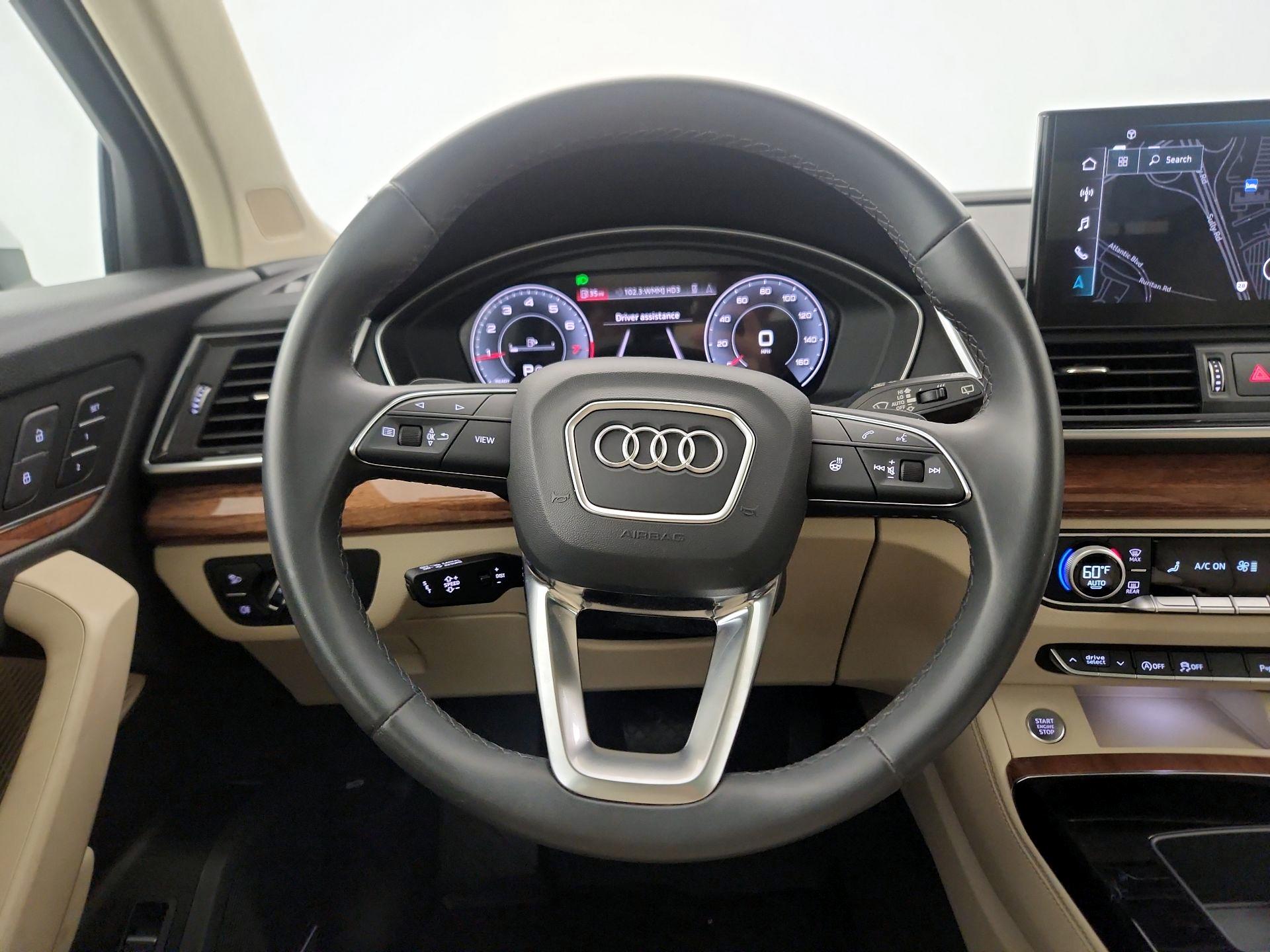 Thumbnail: 2022 Audi Q5 - 10