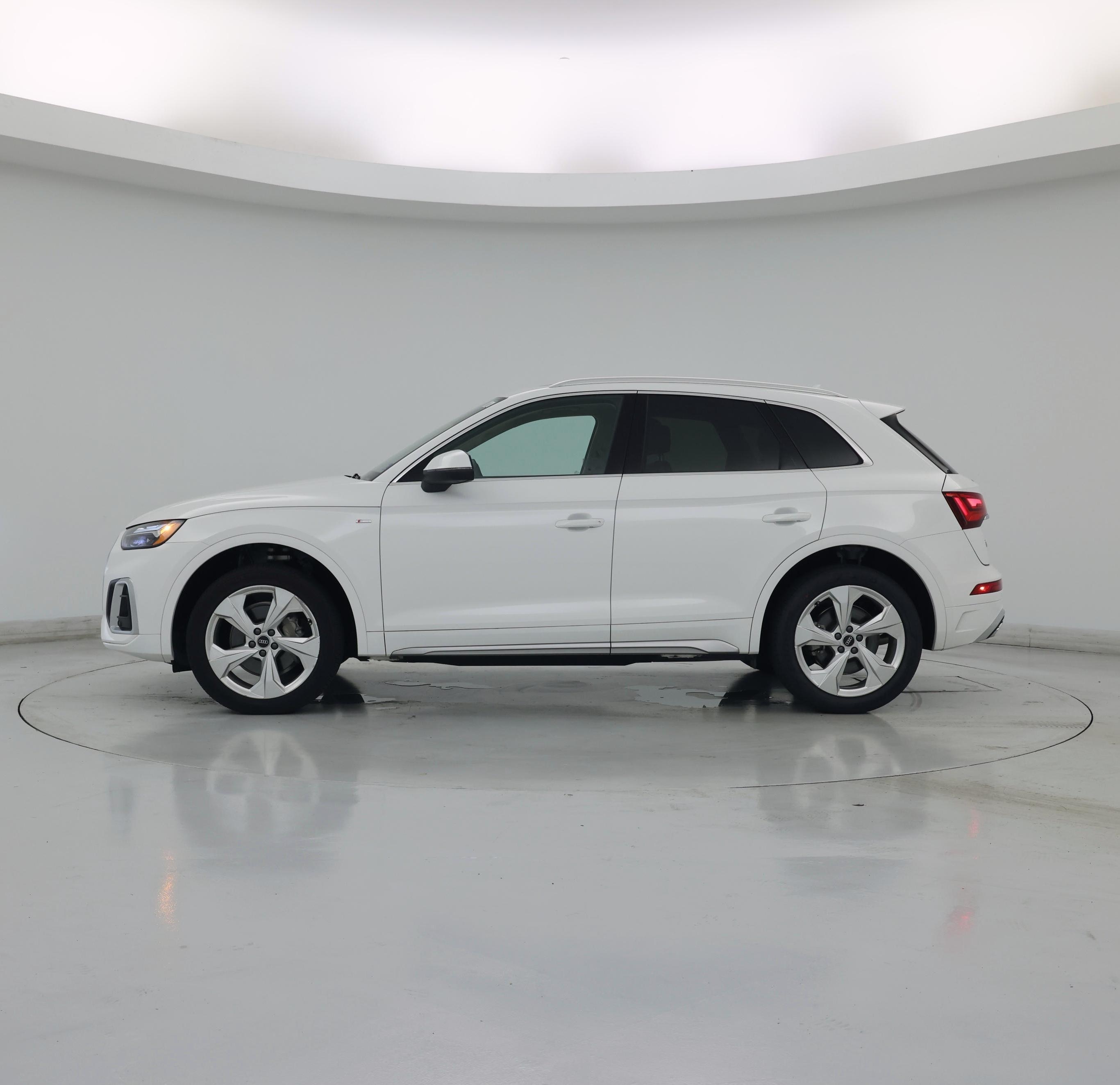 Thumbnail: 2022 Audi Q5 - 3