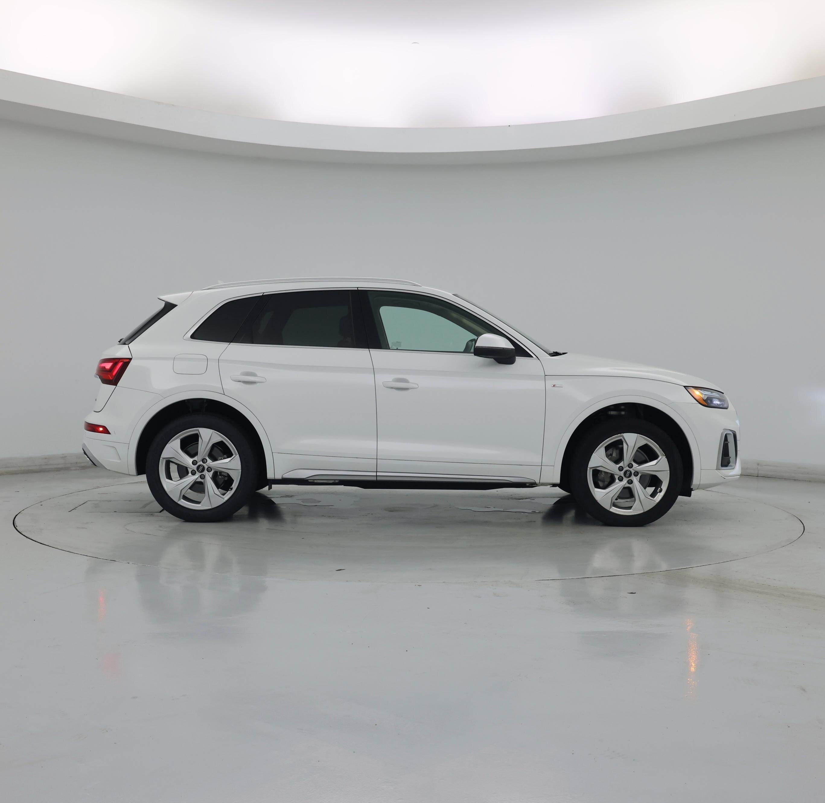 Thumbnail: 2022 Audi Q5 - 7