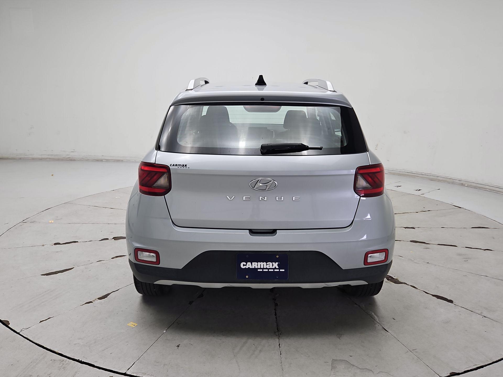 Thumbnail: 2022 Hyundai Venue - 6