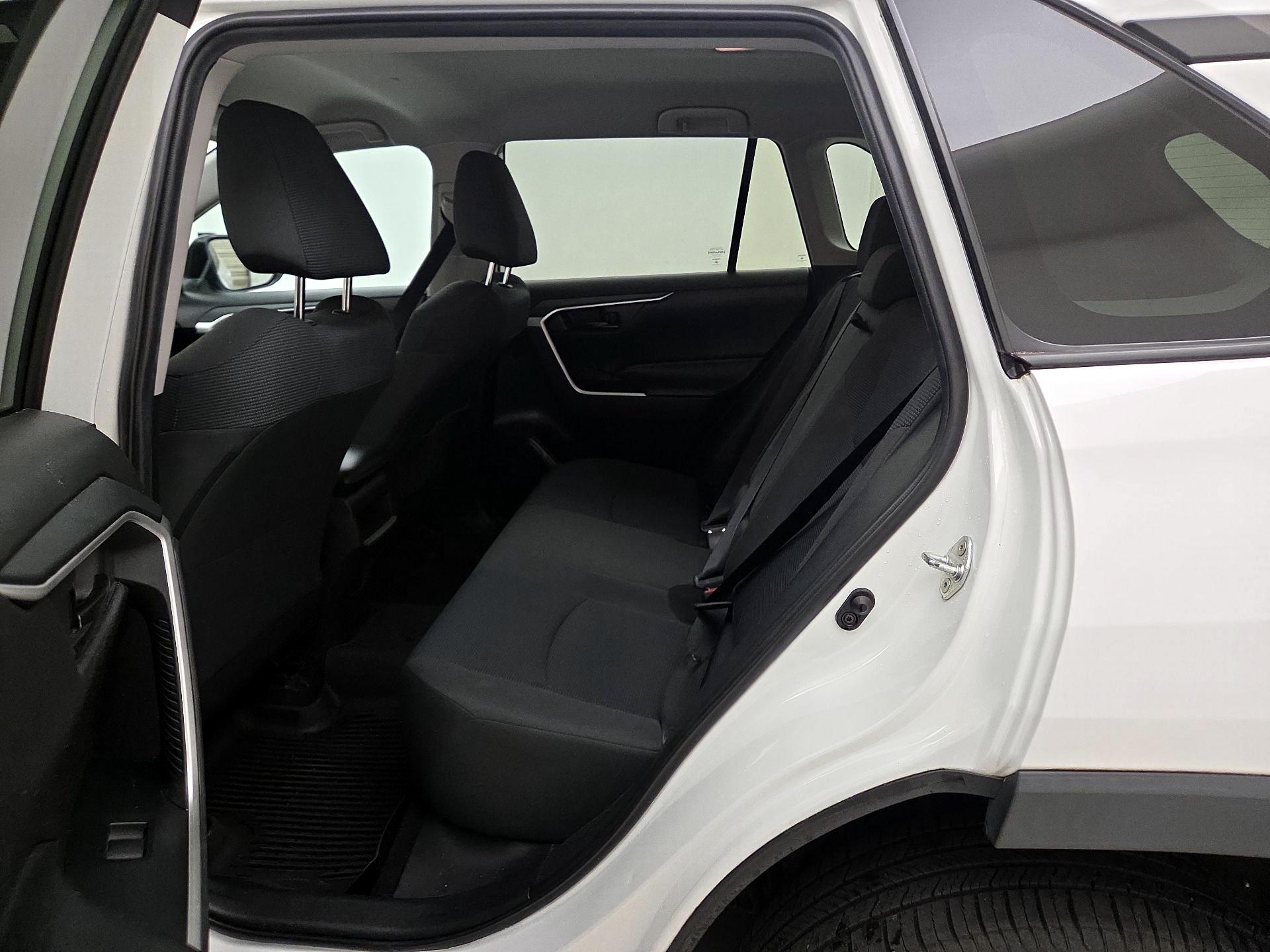Thumbnail: 2020 Toyota RAV4 - 19