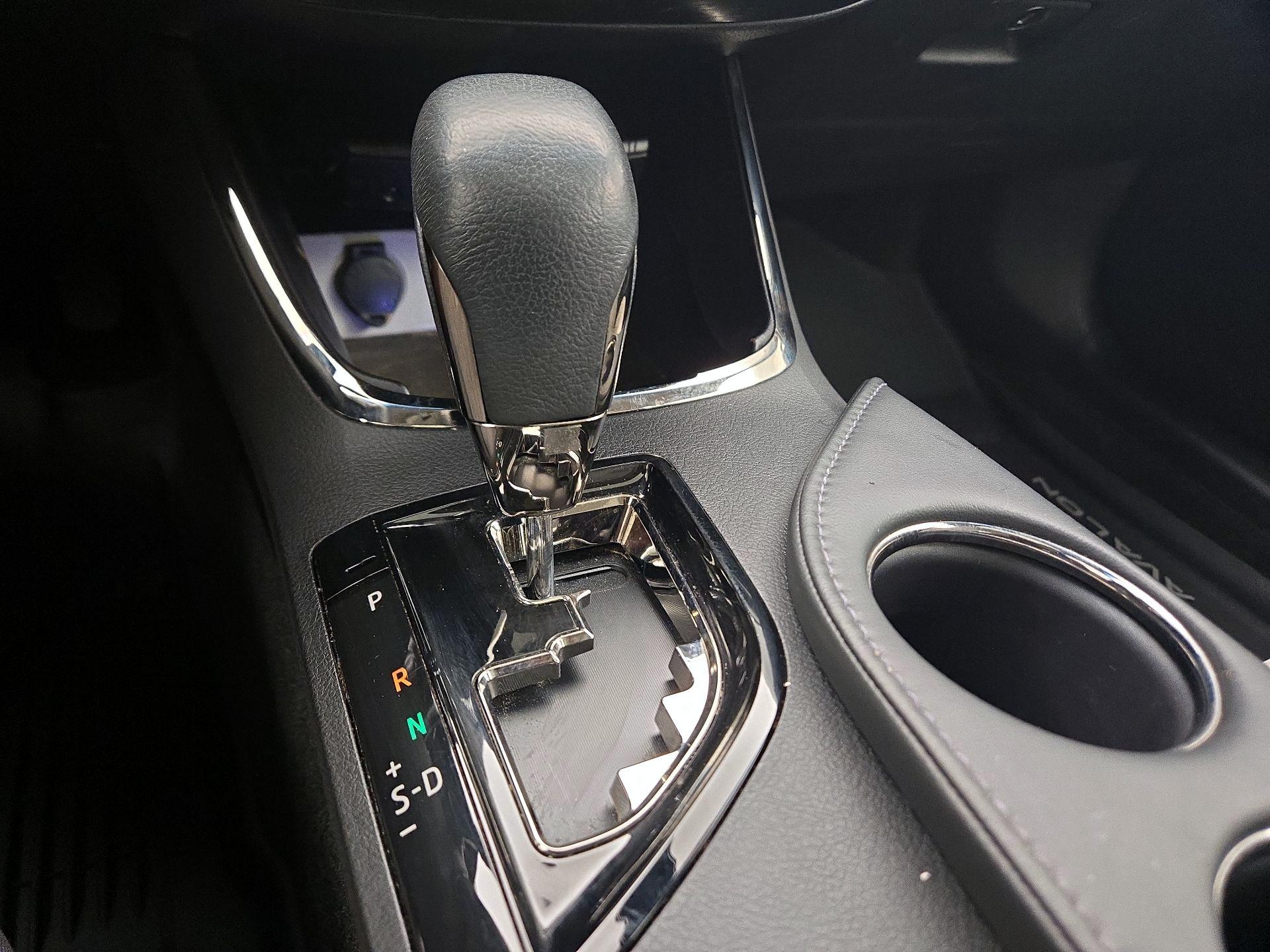 Thumbnail: 2018 Toyota Avalon - 17