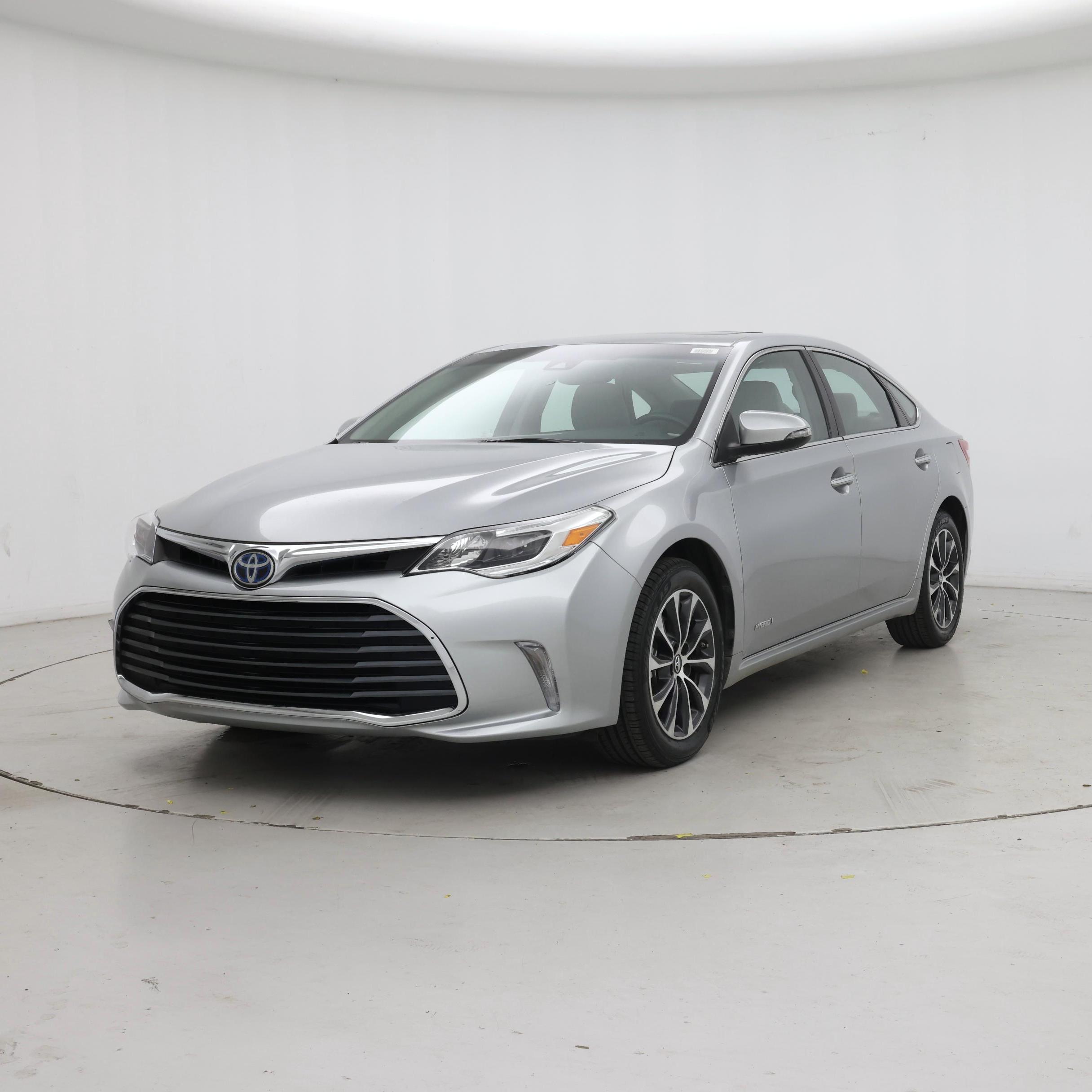 Thumbnail: 2018 Toyota Avalon - 4