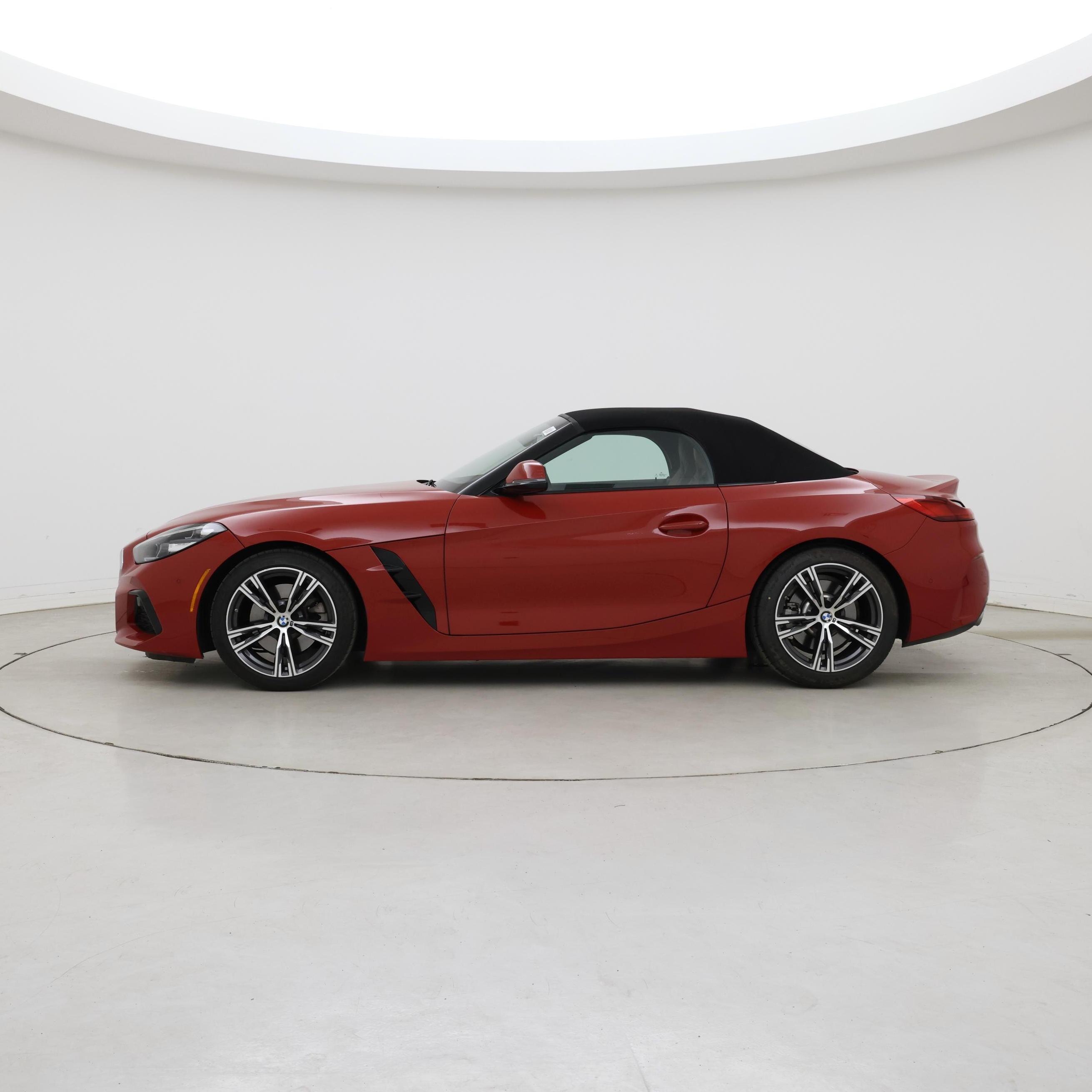 Thumbnail: 2021 BMW Z4 - 3