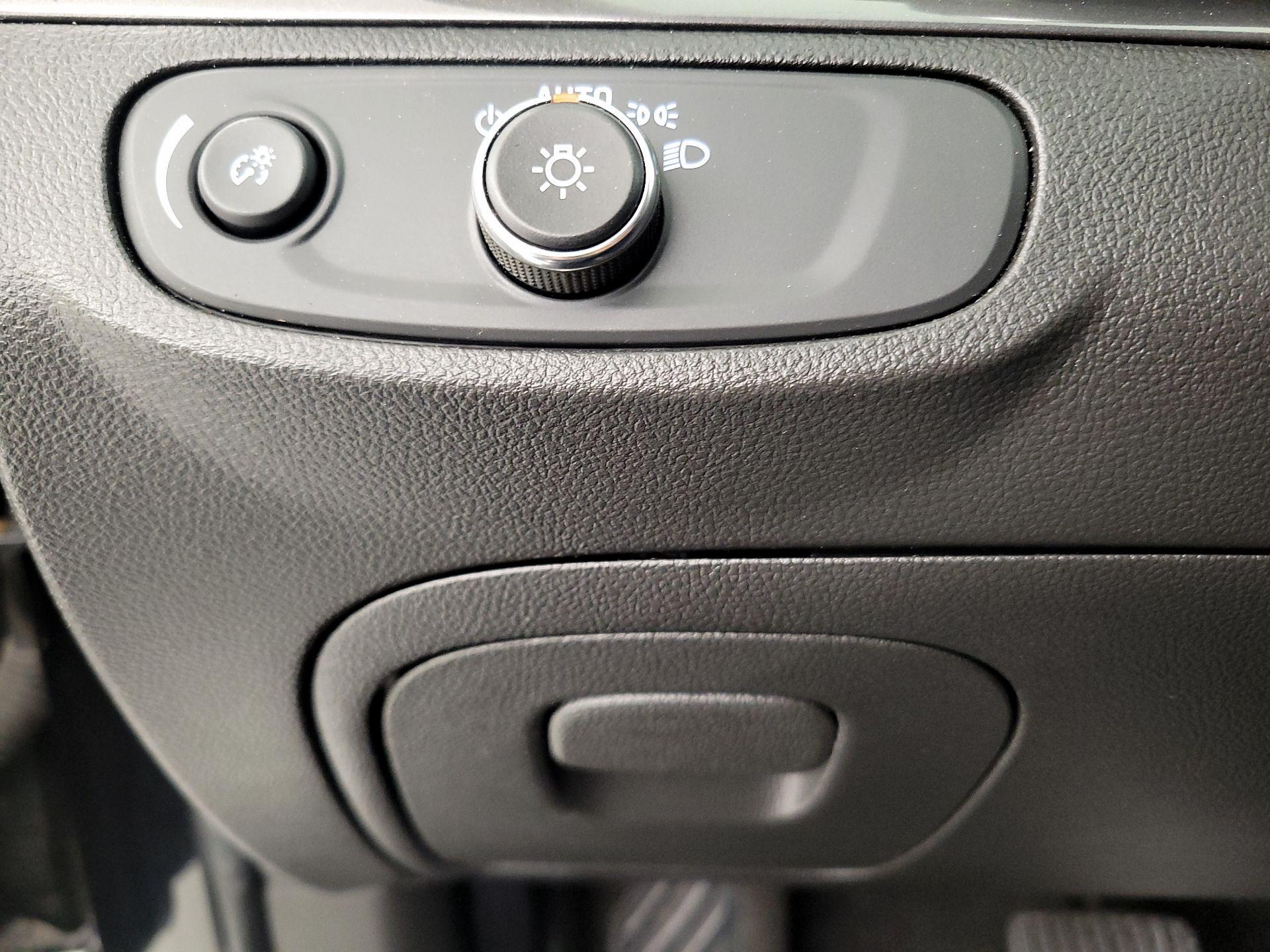 Thumbnail: 2020 Buick Encore - 13