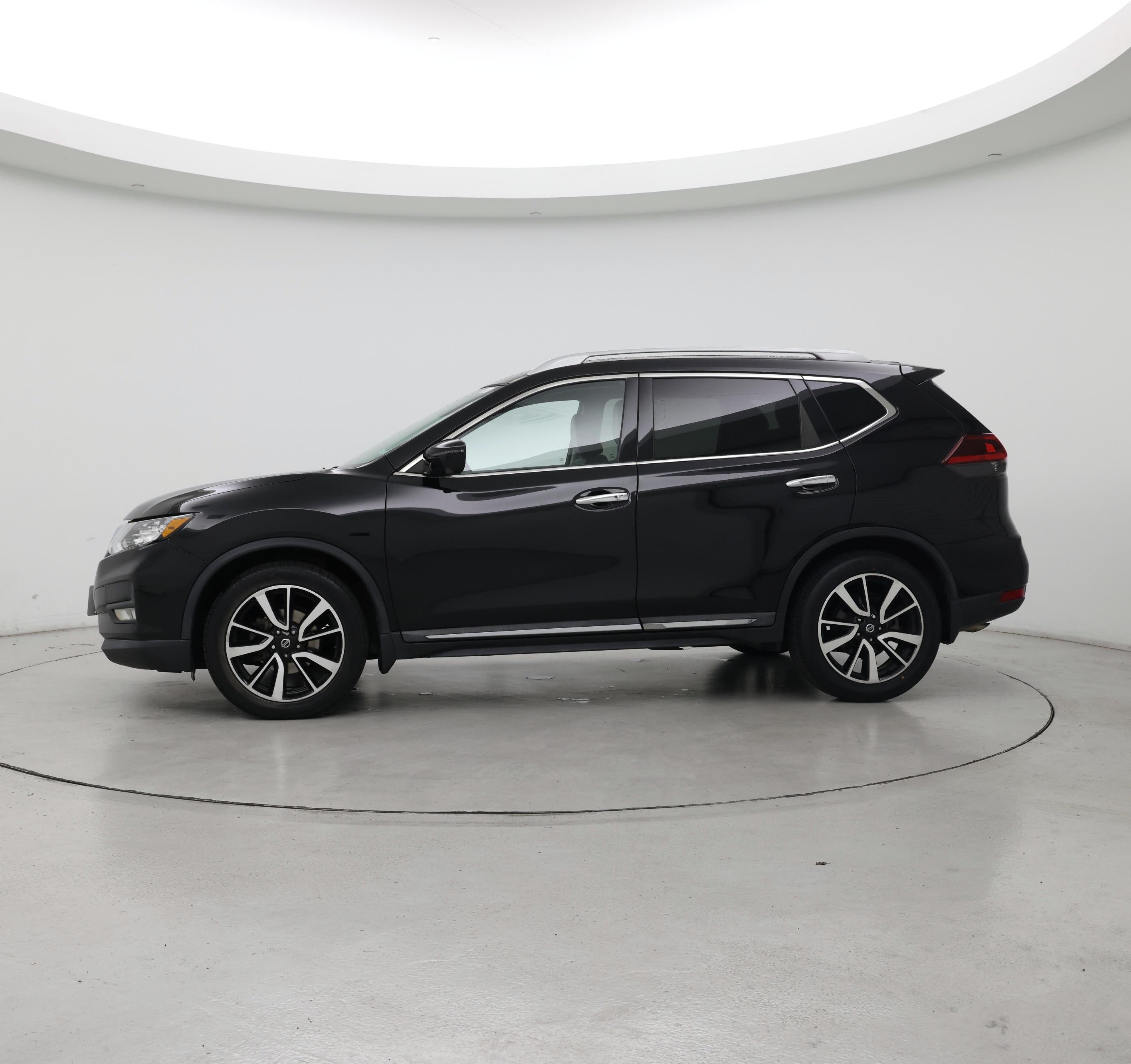 Thumbnail: 2020 Nissan Rogue - 3