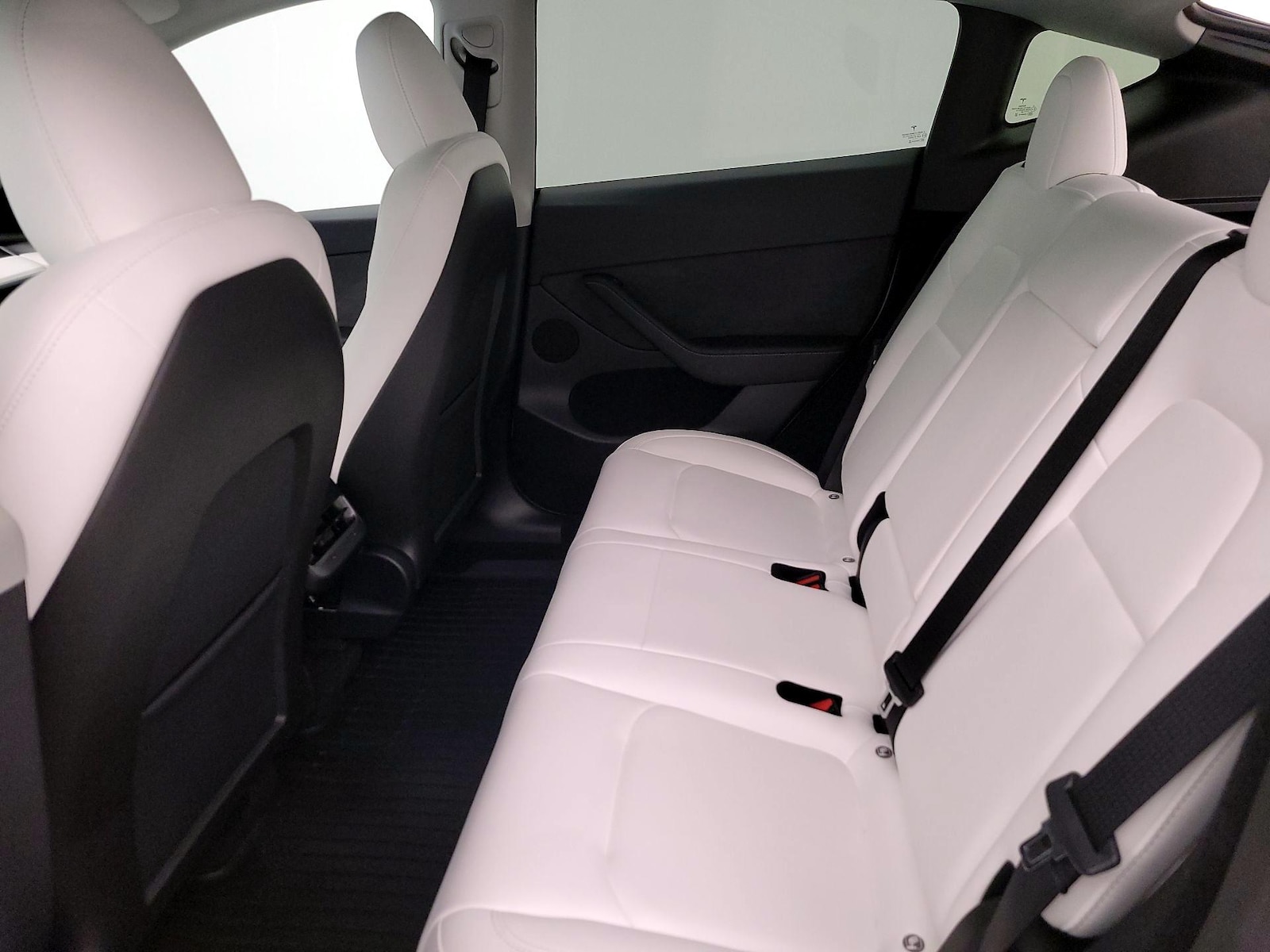 2024 Tesla Model Y Long Range - Photo 21