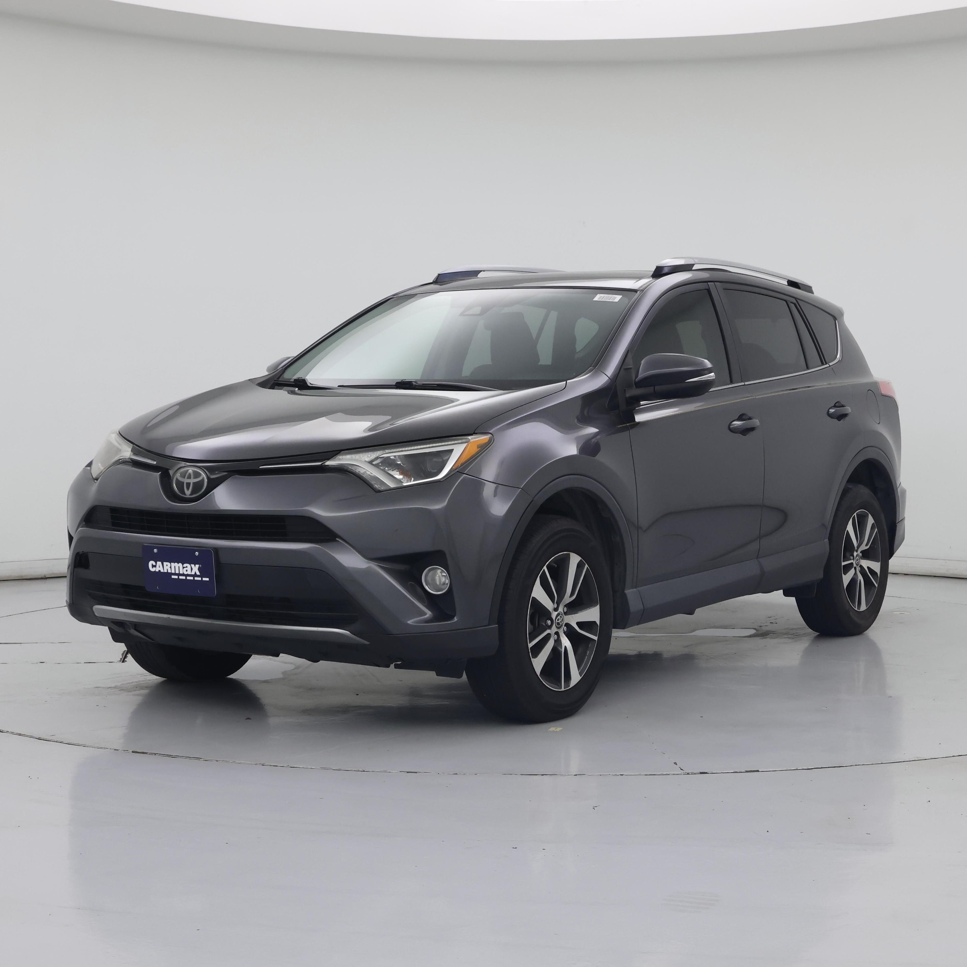 Thumbnail: 2017 Toyota RAV4 - 4