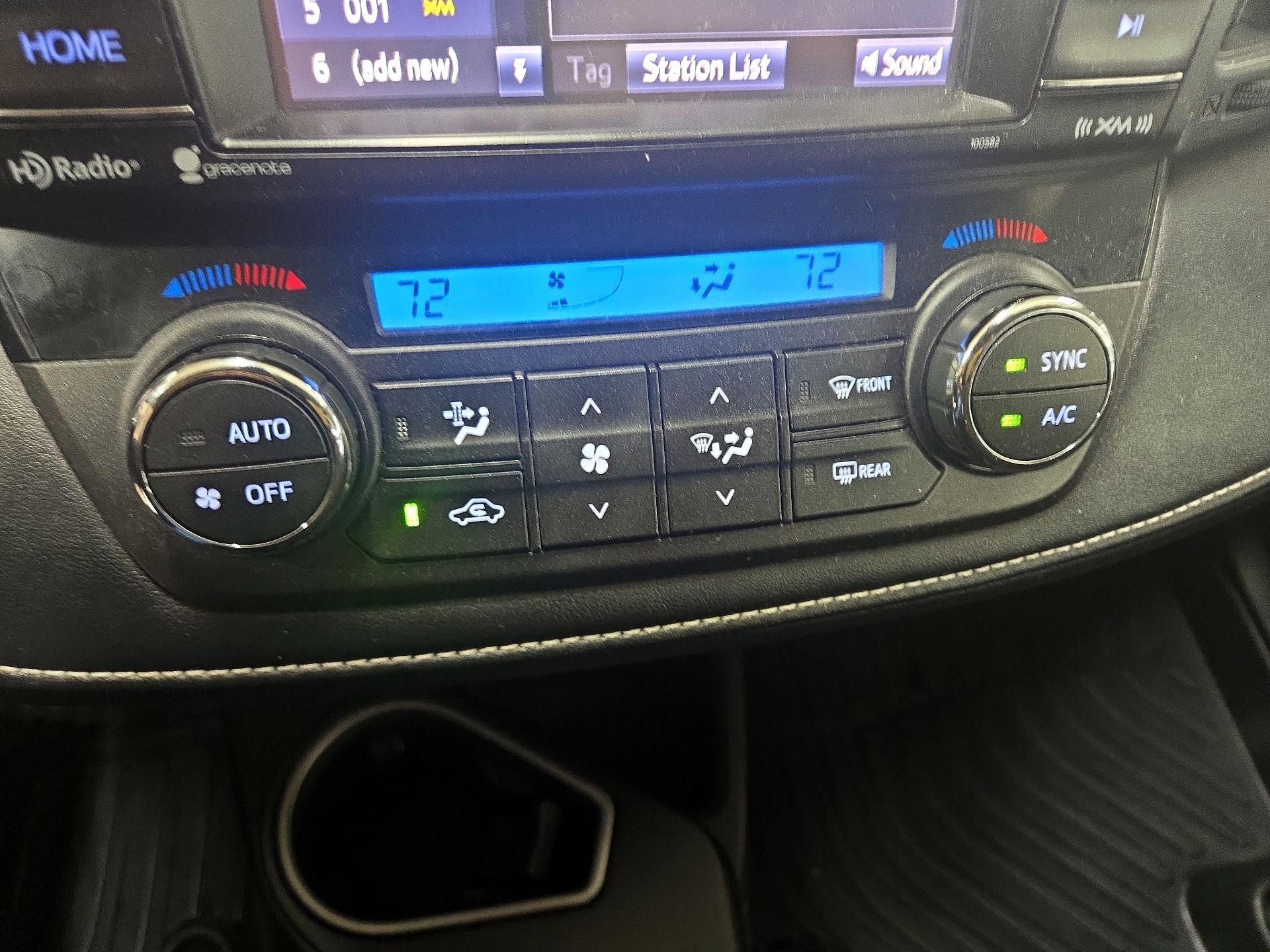 Thumbnail: 2018 Toyota RAV4 - 16
