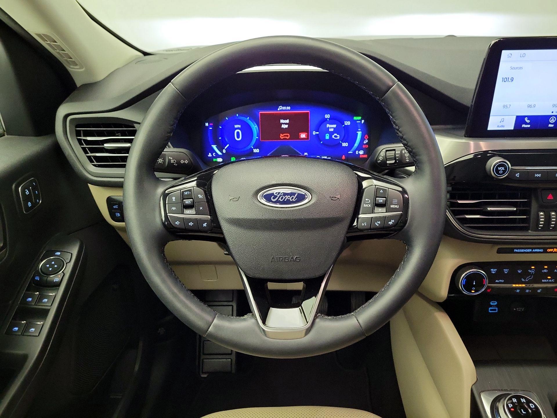 Thumbnail: 2022 Ford Escape - 10