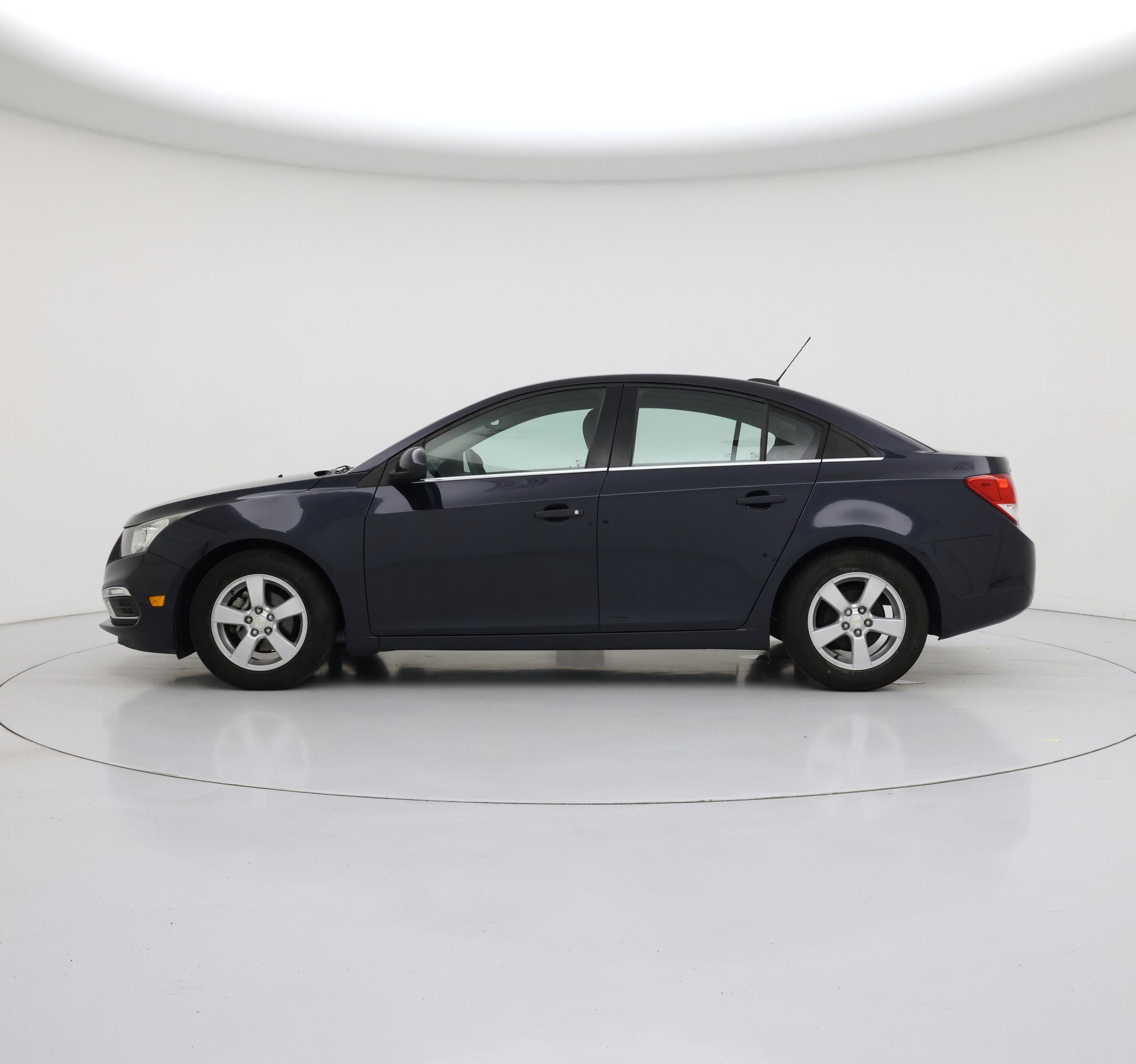 Thumbnail: 2016 Chevrolet Cruze - 3