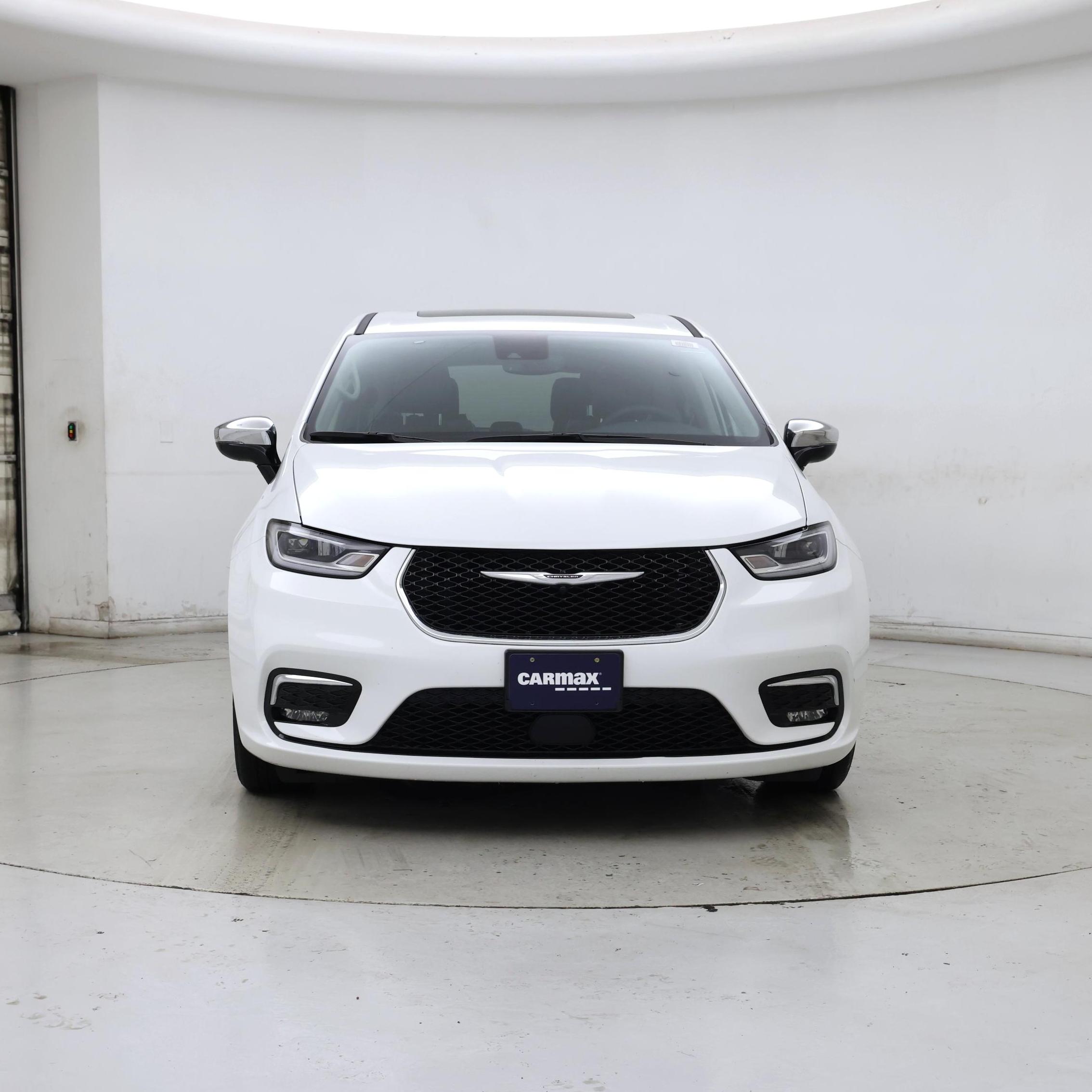 Thumbnail: 2023 Chrysler Pacifica - 5