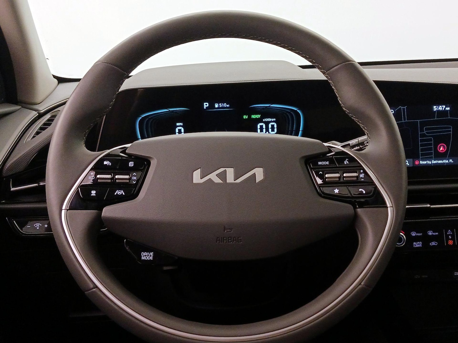 2024 Kia Niro SX Touring - Photo 11