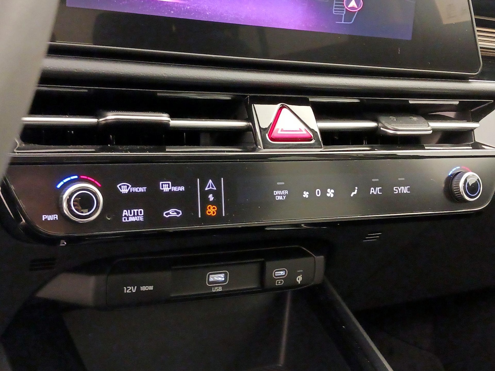 2024 Kia Niro SX Touring - Photo 18