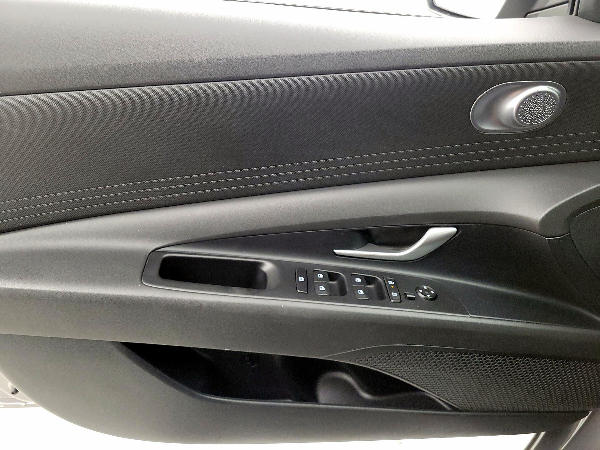Thumbnail: 2025 Hyundai Elantra - 12