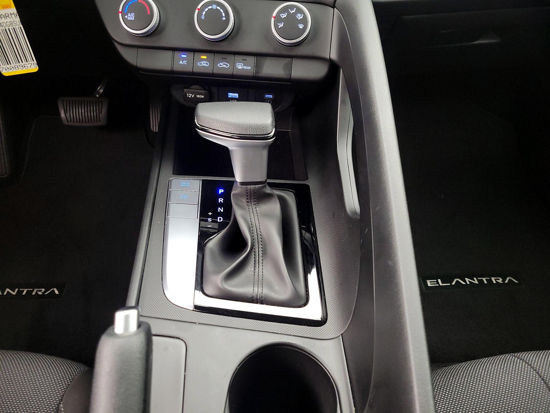 Thumbnail: 2025 Hyundai Elantra - 17