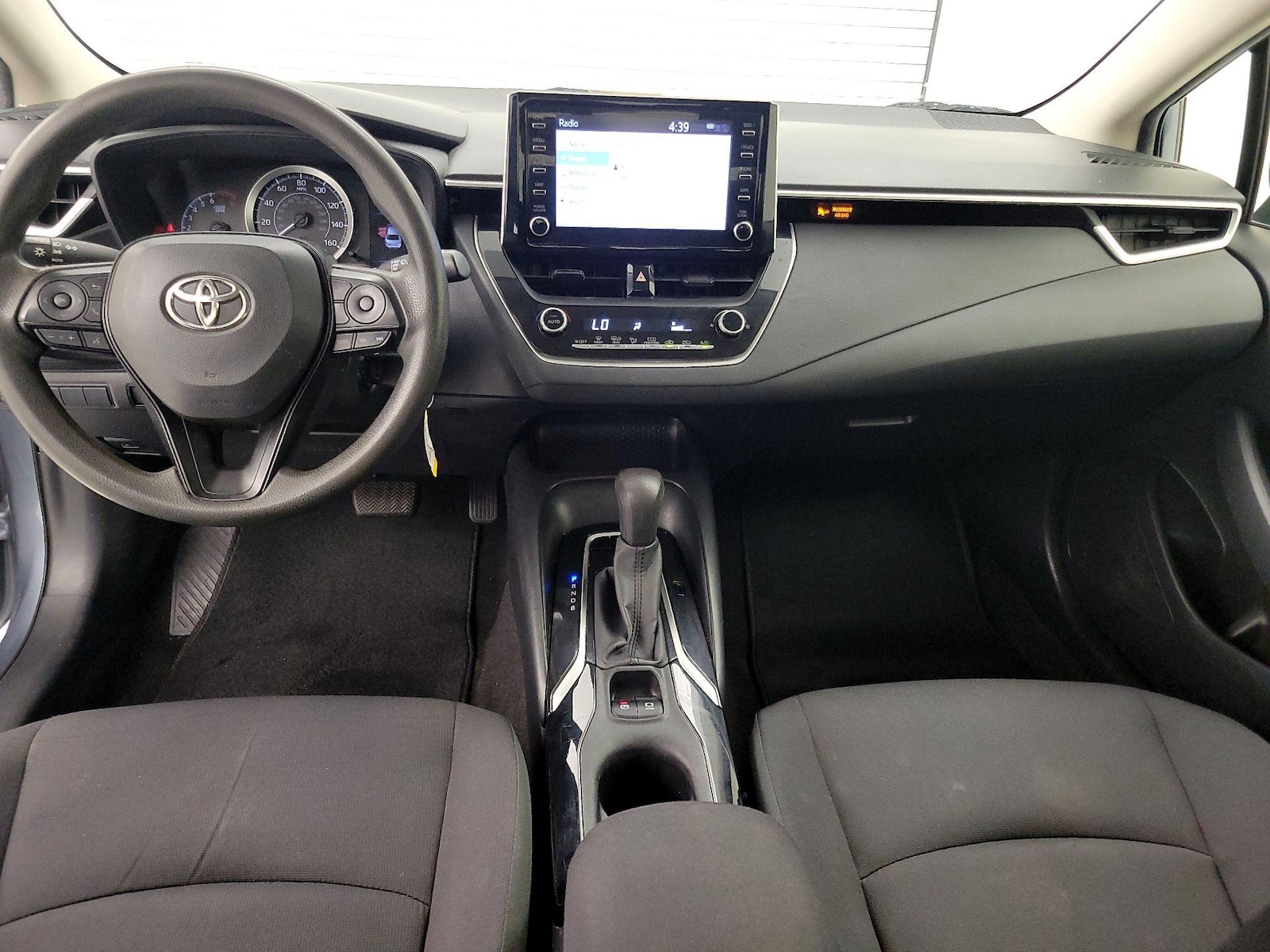 2020 Toyota Corolla LE - Photo 10