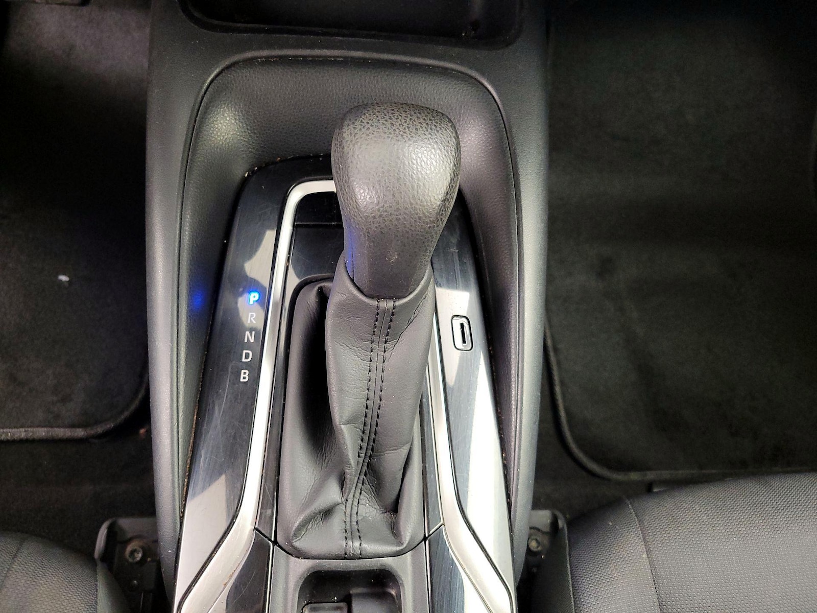 2020 Toyota Corolla LE - Photo 18