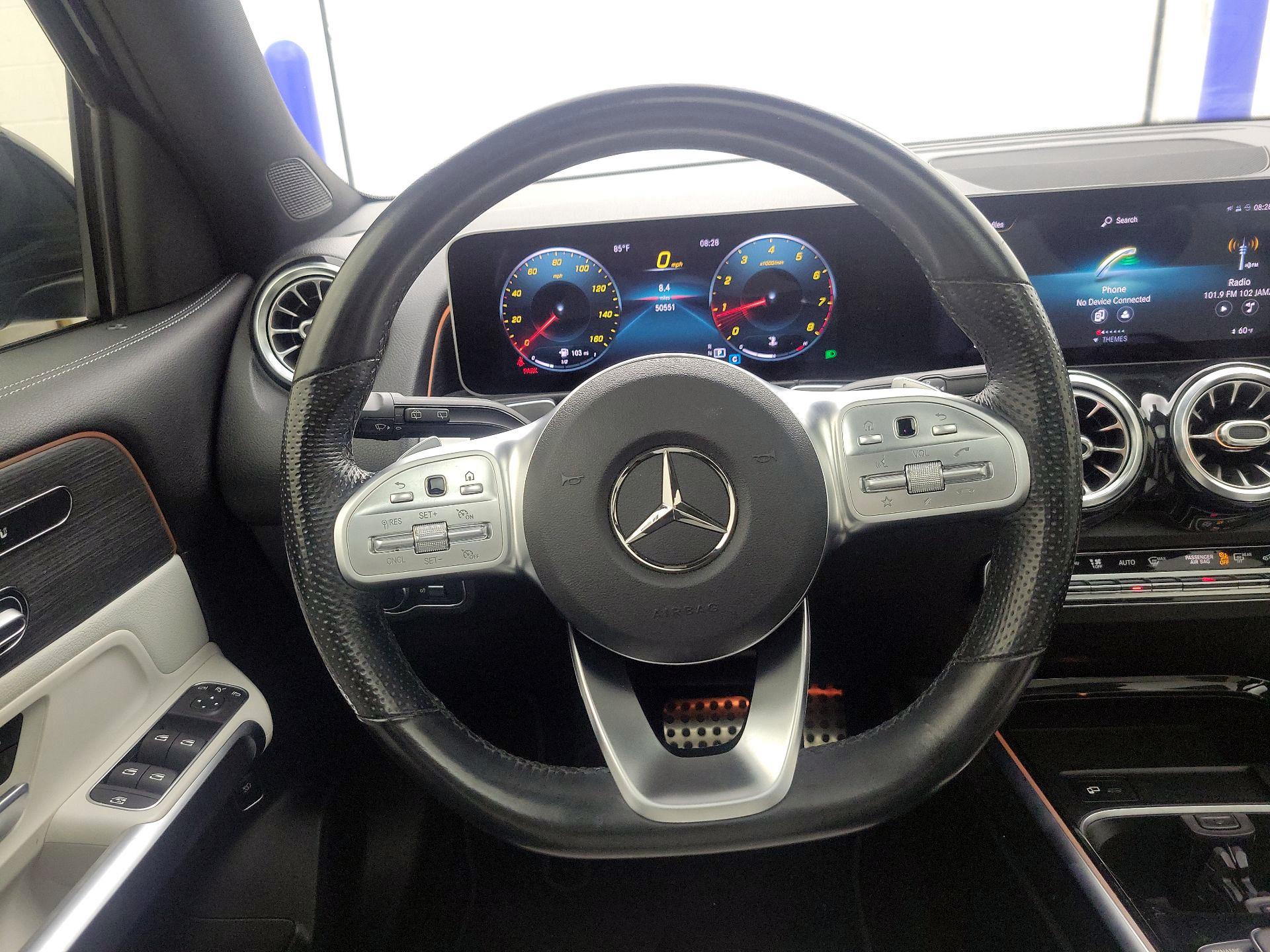 Thumbnail: 2021 Mercedes-Benz GLB - 10