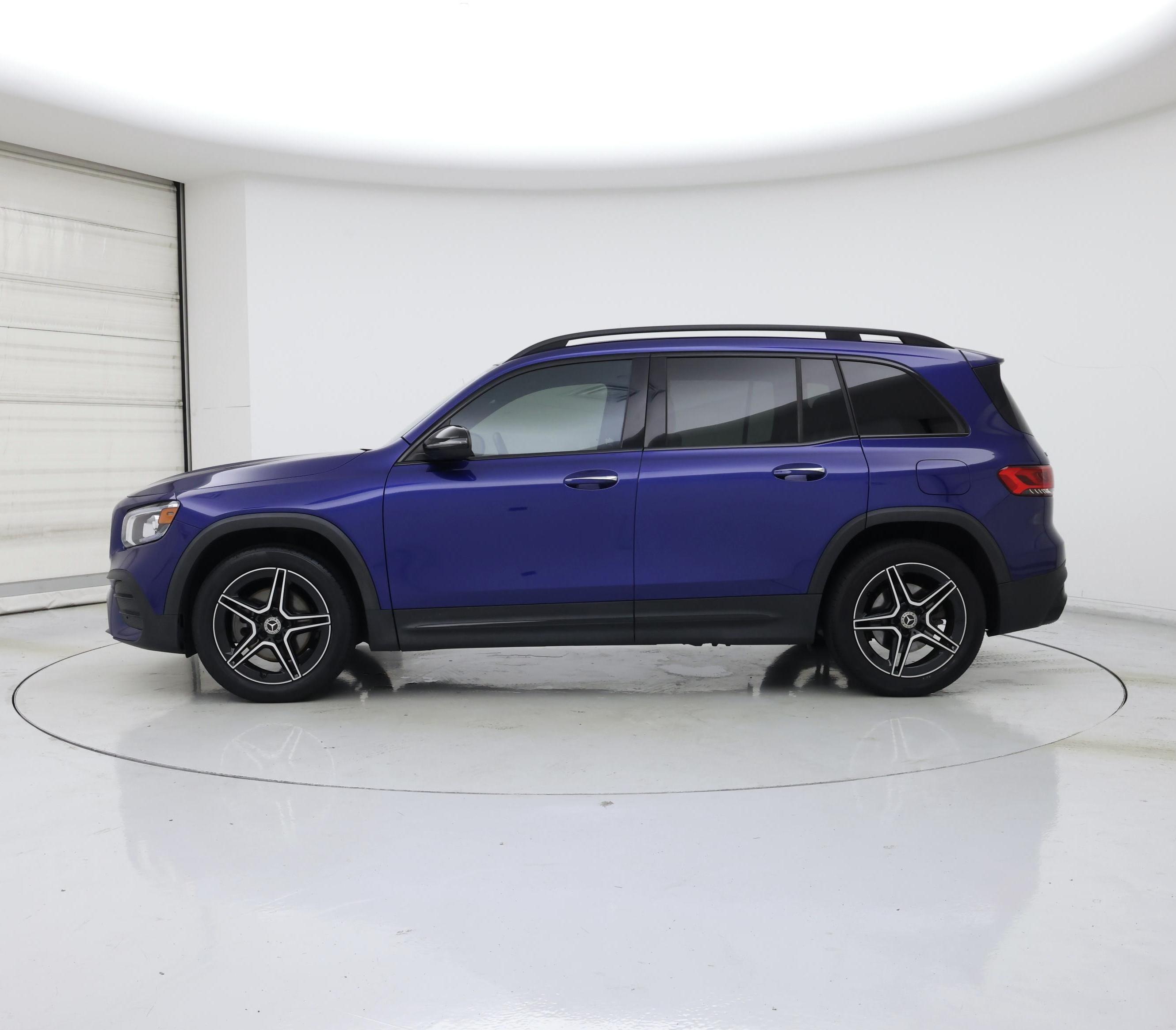 Thumbnail: 2021 Mercedes-Benz GLB - 3