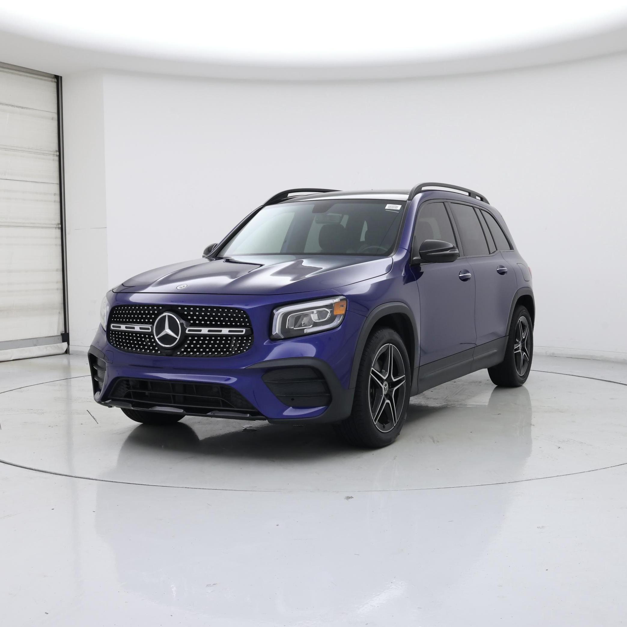 Thumbnail: 2021 Mercedes-Benz GLB - 4