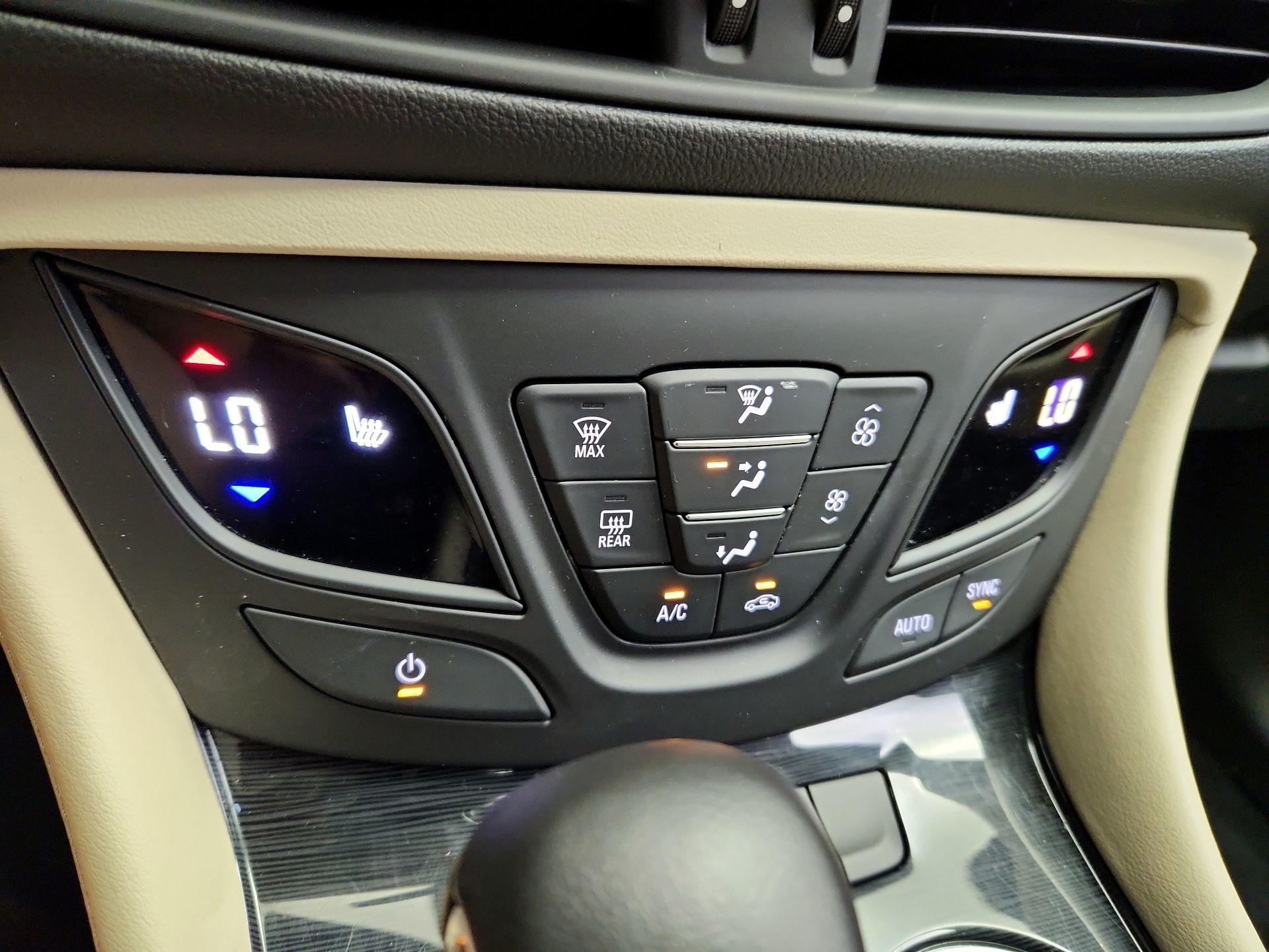 Thumbnail: 2018 Buick Envision - 16