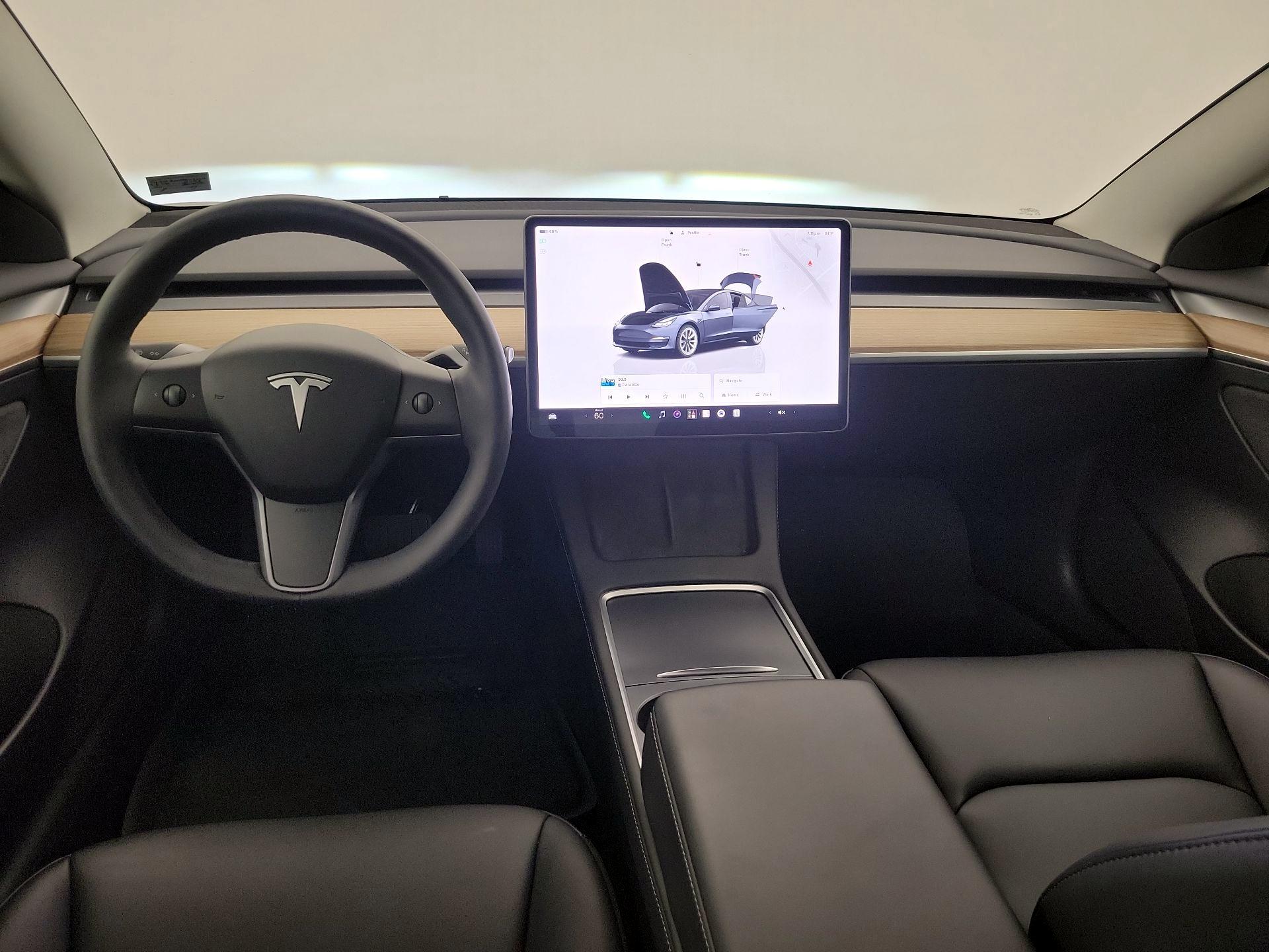 Thumbnail: 2023 Tesla Model 3 - 9