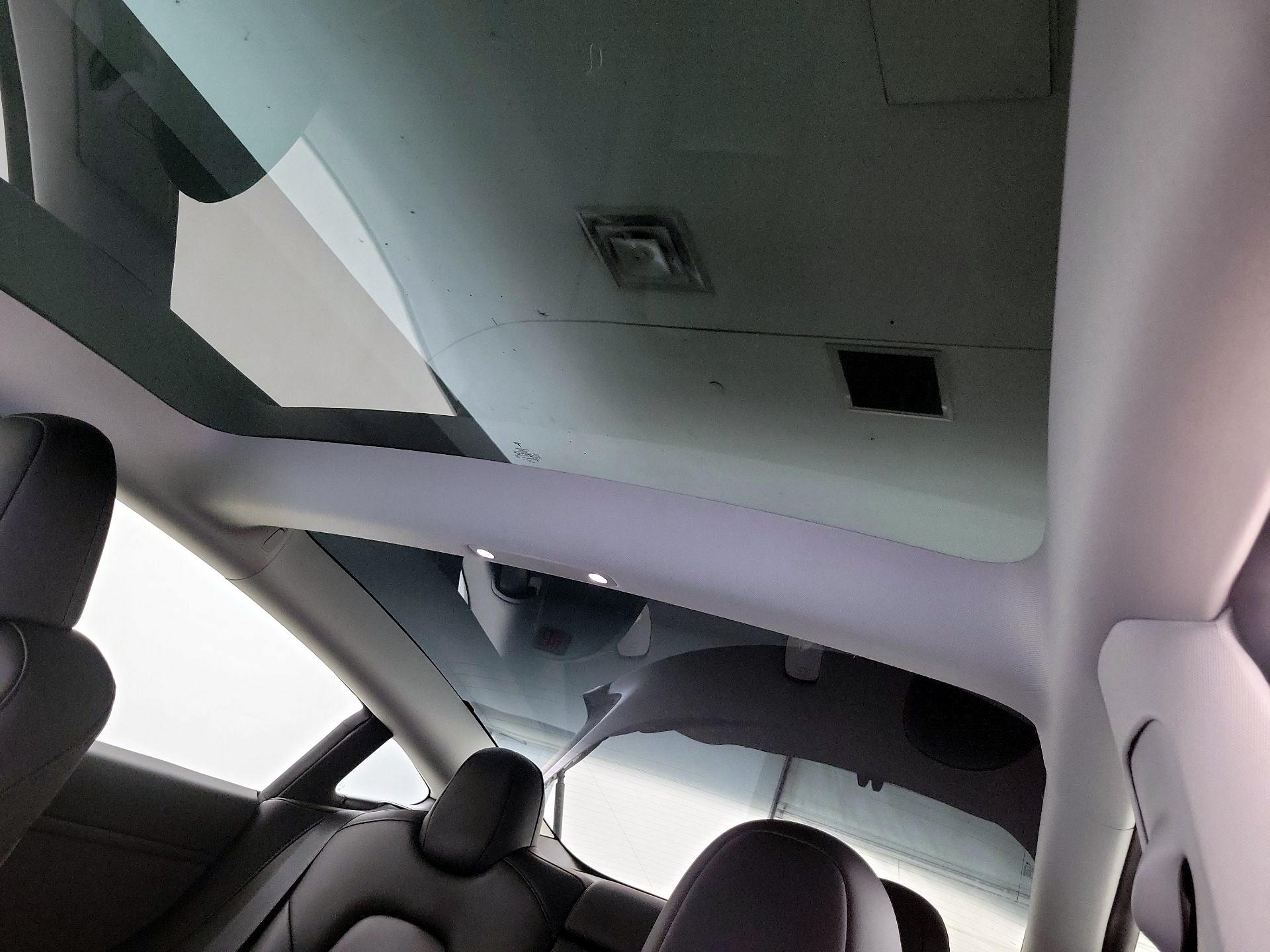 Thumbnail: 2023 Tesla Model 3 - 19