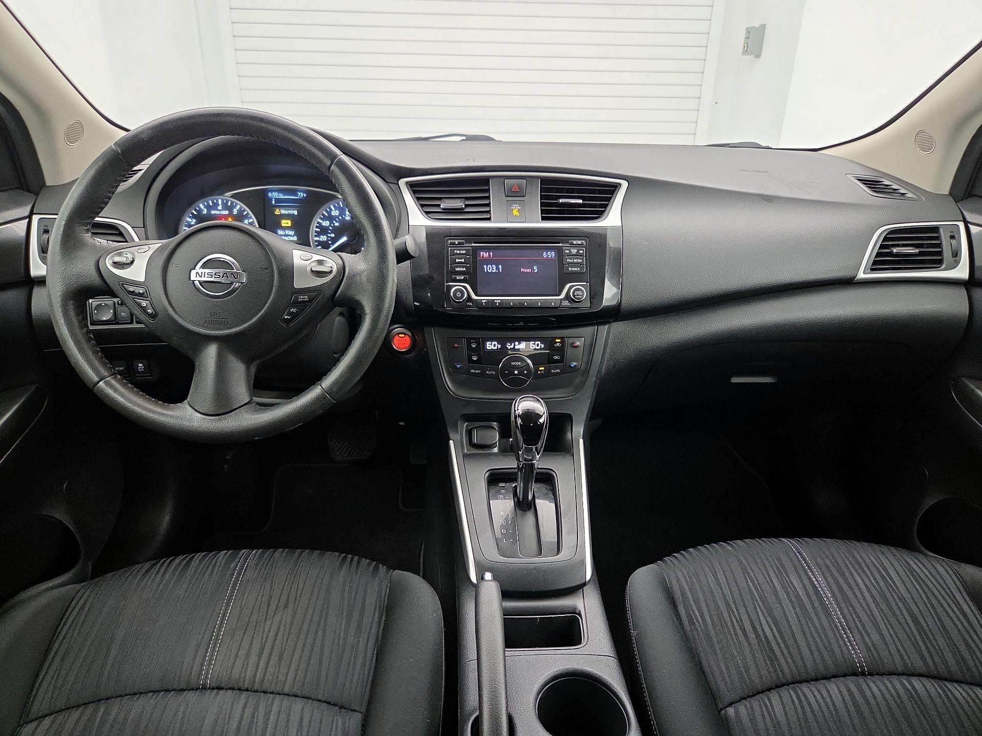 Thumbnail: 2018 Nissan Sentra - 9