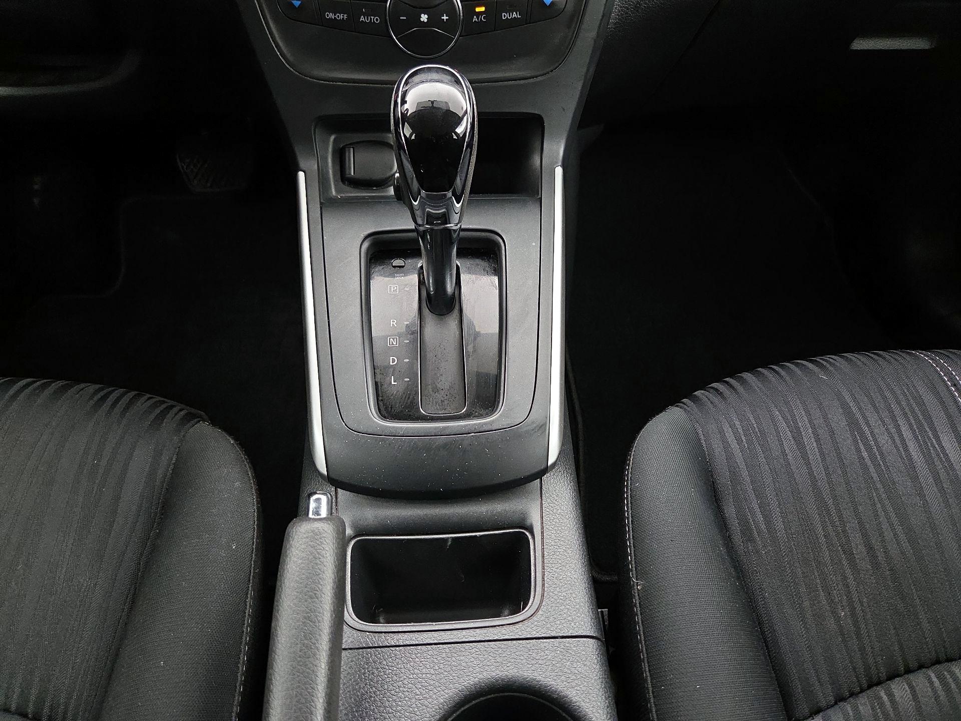 Thumbnail: 2018 Nissan Sentra - 17