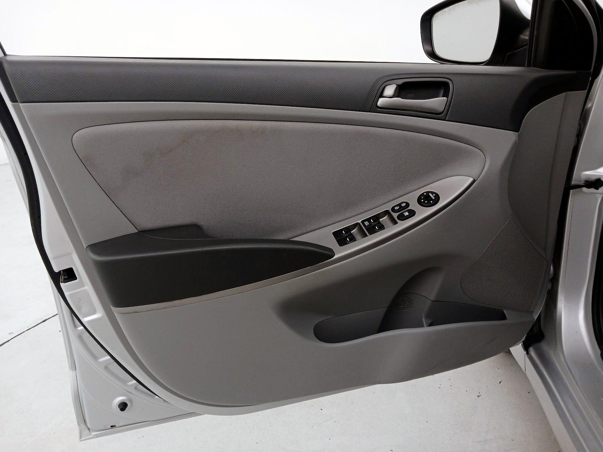 Thumbnail: 2016 Hyundai Accent - 12