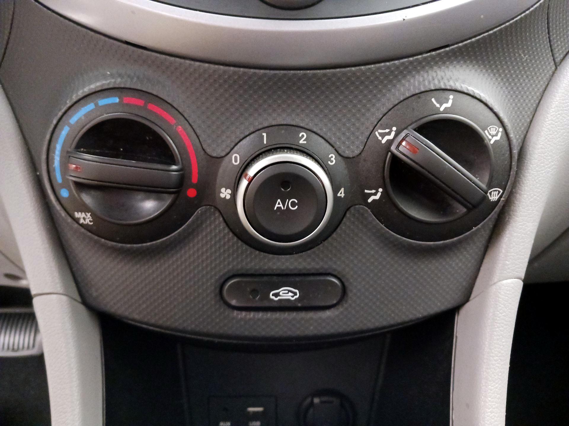 Thumbnail: 2016 Hyundai Accent - 15