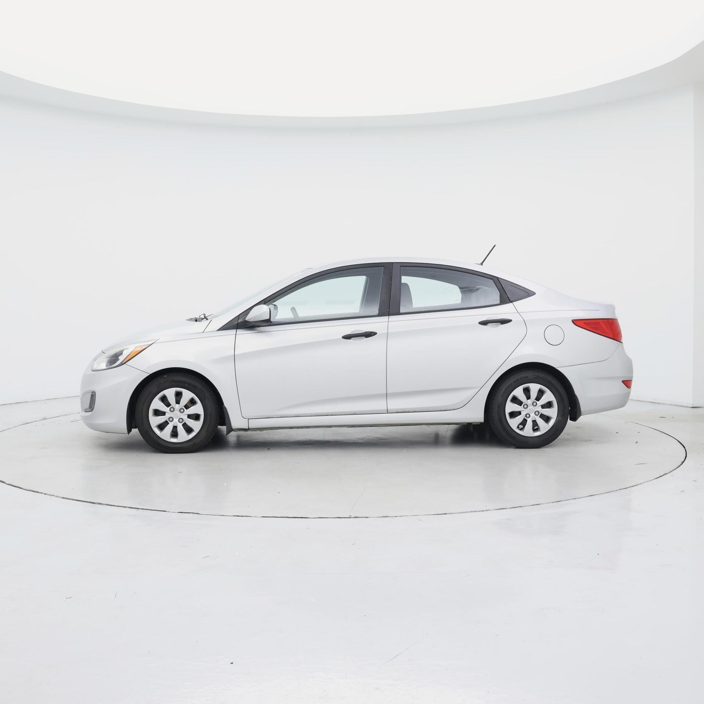 Thumbnail: 2016 Hyundai Accent - 3