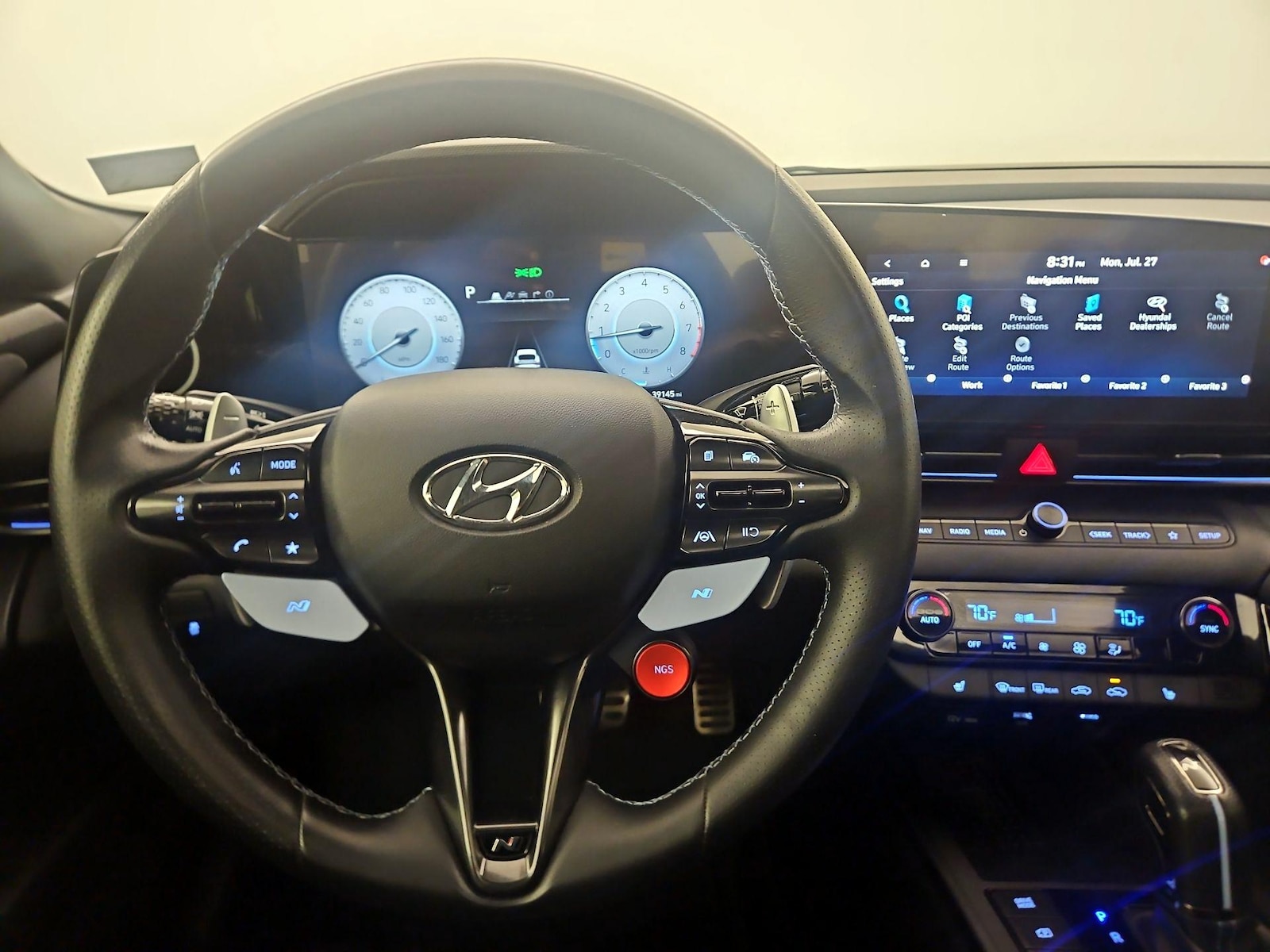 2022 Hyundai Elantra N - Photo 10