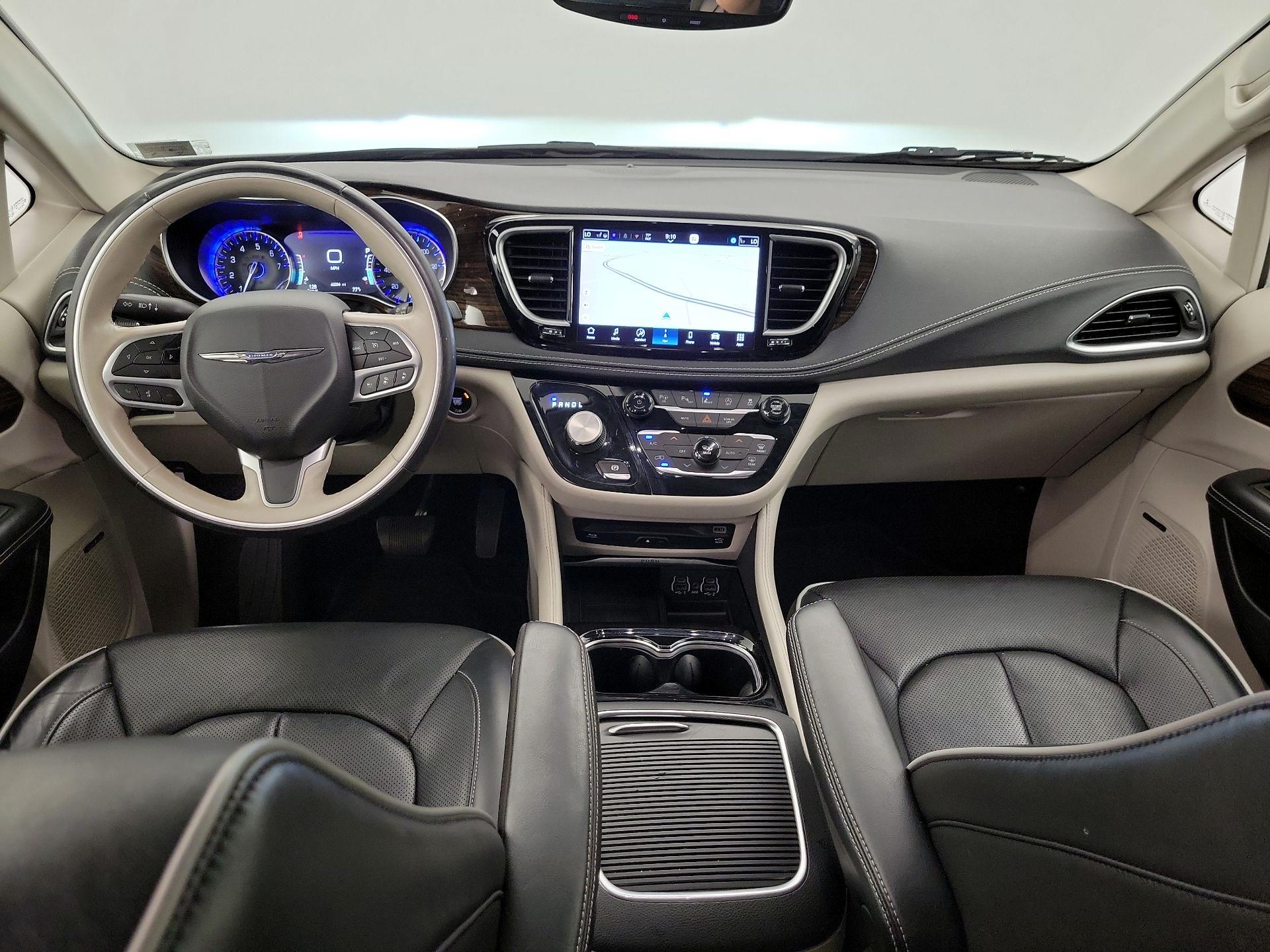 Thumbnail: 2021 Chrysler Pacifica - 9