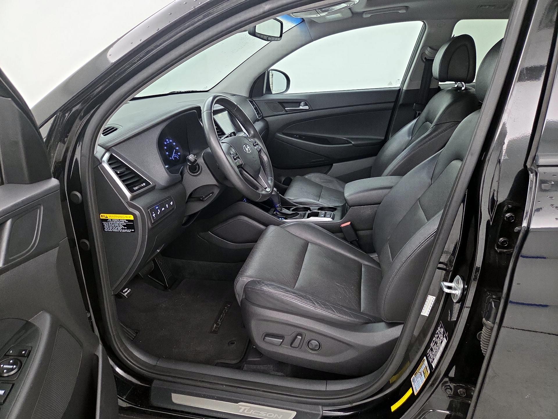 Thumbnail: 2016 Hyundai Tucson - 11