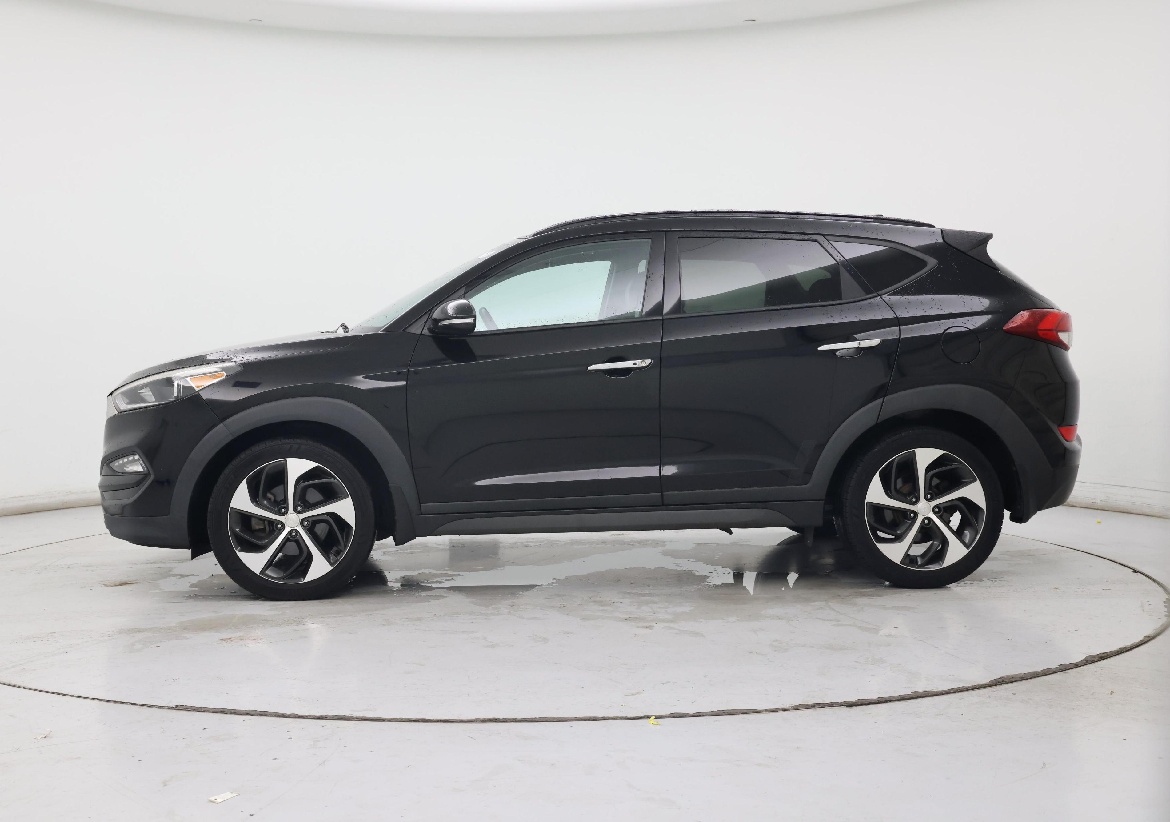 Thumbnail: 2016 Hyundai Tucson - 3