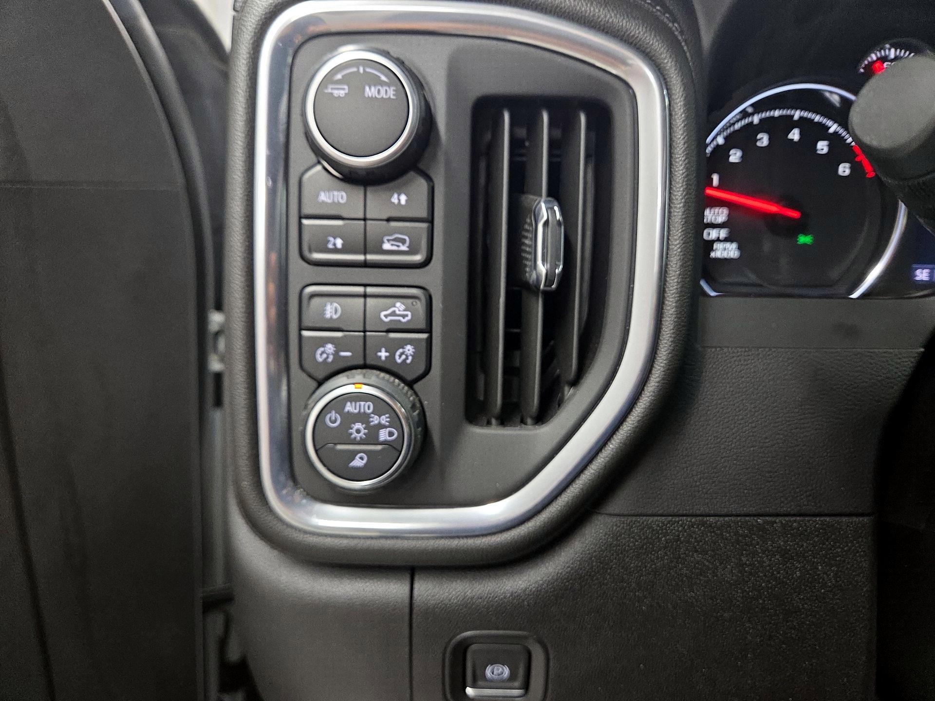 Thumbnail: 2022 Chevrolet Silverado 1500 - 13